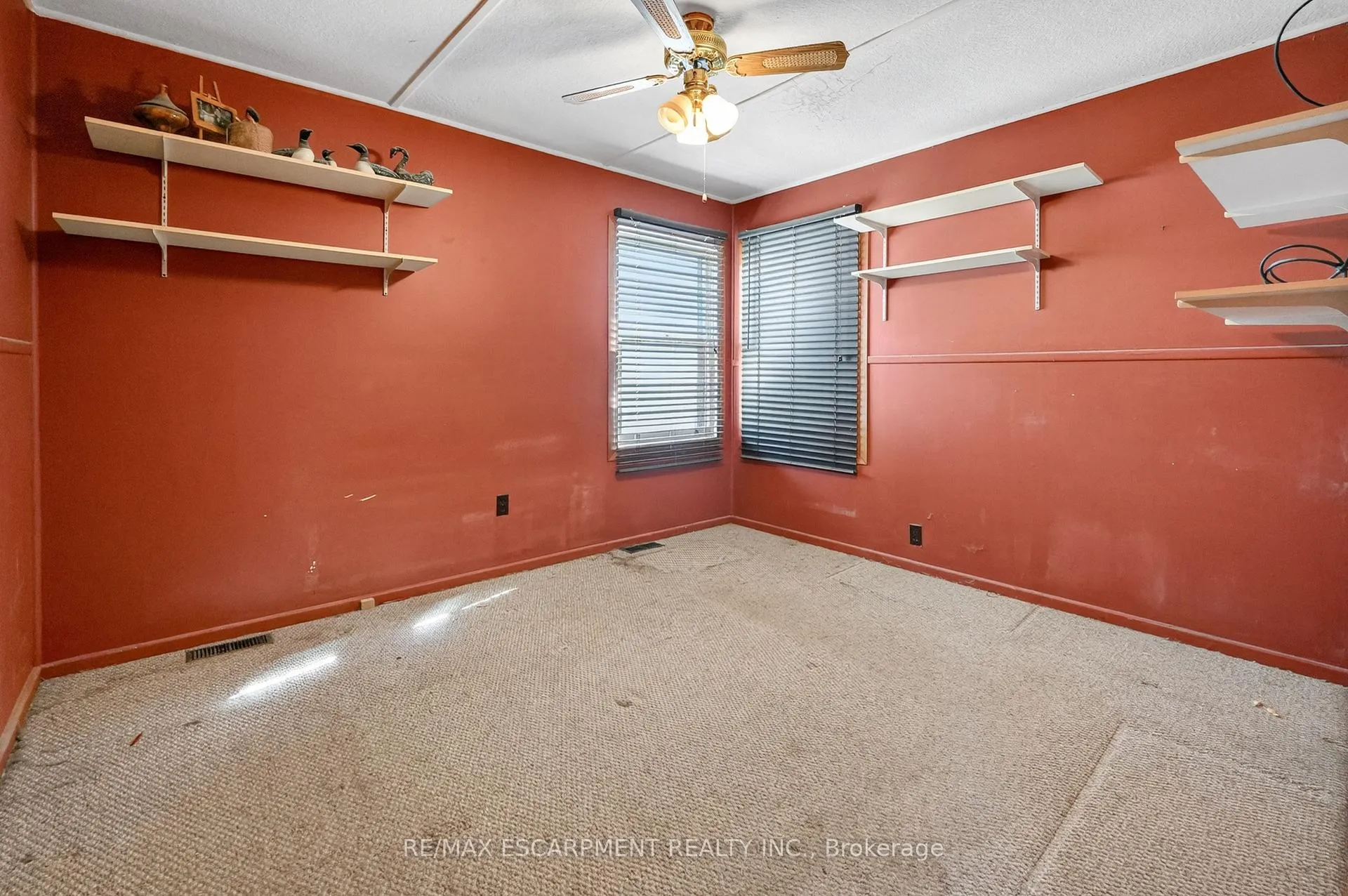 Photo 11 of 80 Walter Avenue N, Hamilton, Normanhurst — HOMEH