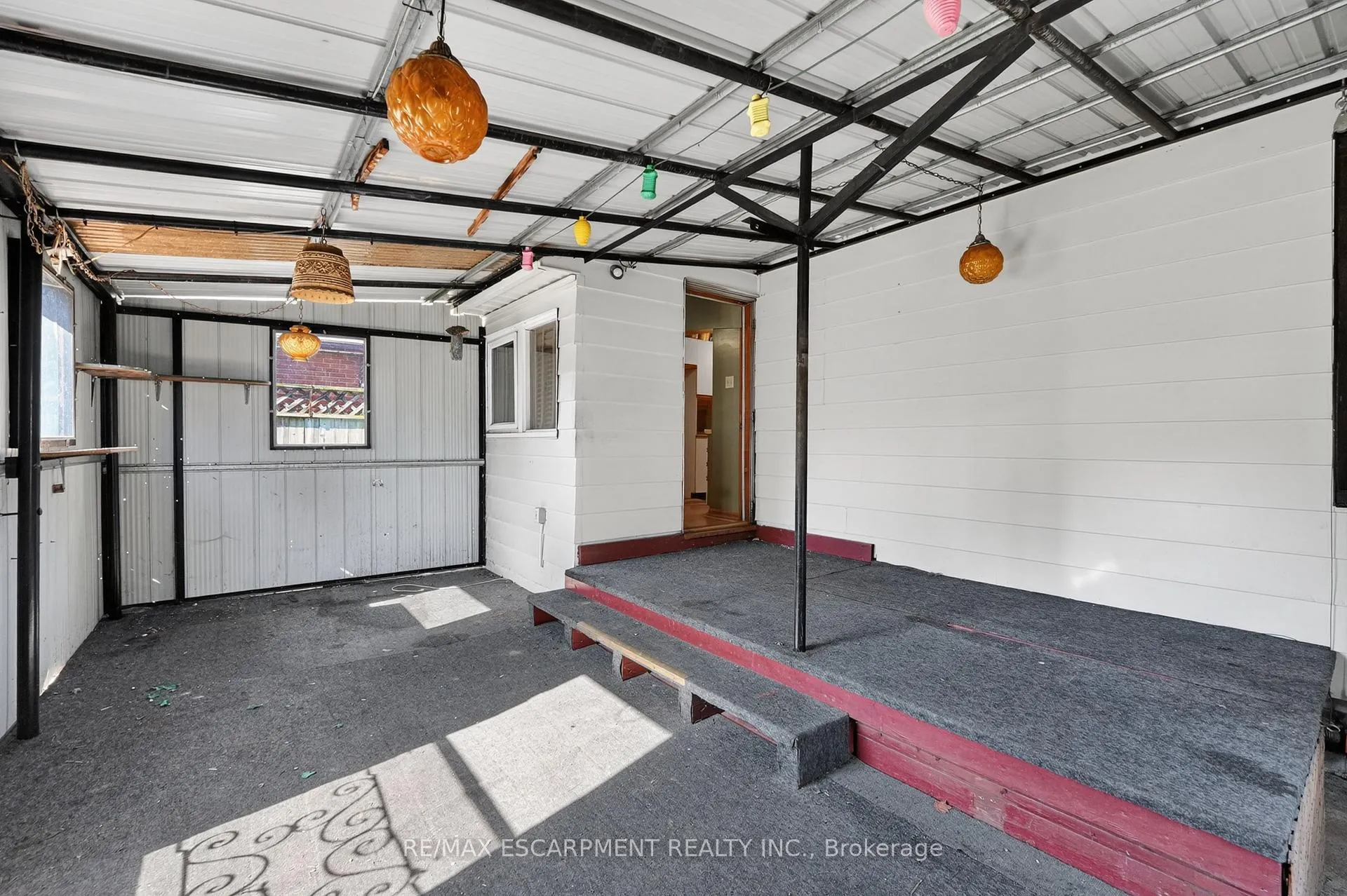 Photo 13 of 80 Walter Avenue N, Hamilton, Normanhurst — HOMEH