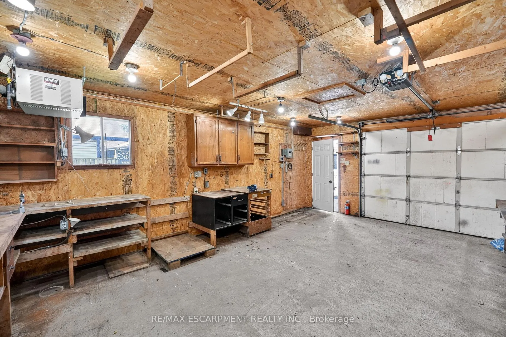 Photo 18 of 80 Walter Avenue N, Hamilton, Normanhurst — HOMEH
