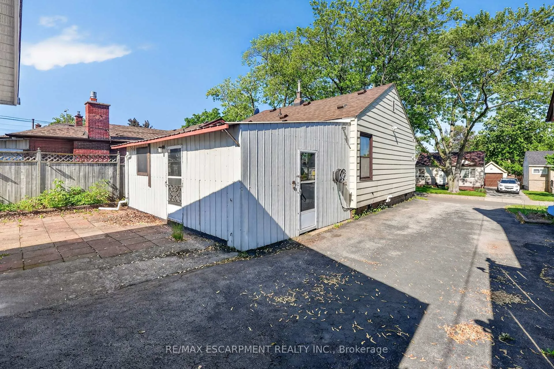 Photo 23 of 80 Walter Avenue N, Hamilton, Normanhurst — HOMEH