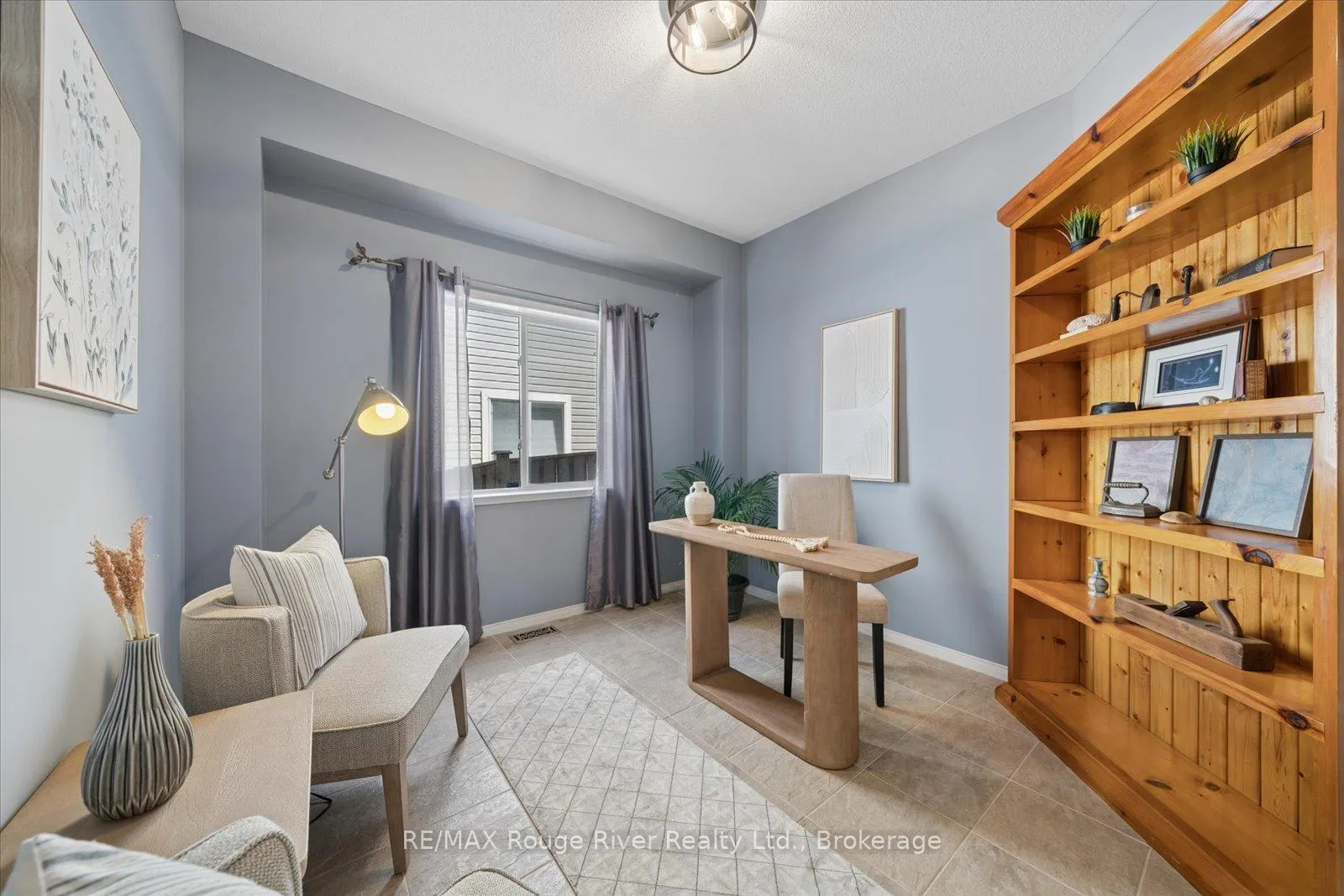 Photo 16 of 8 Briggs Crescent, Whitby, Brooklin — HOMEH