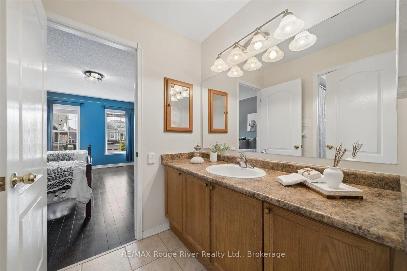 Photo 36 of 8 Briggs Crescent, Whitby, Brooklin — HOMEH