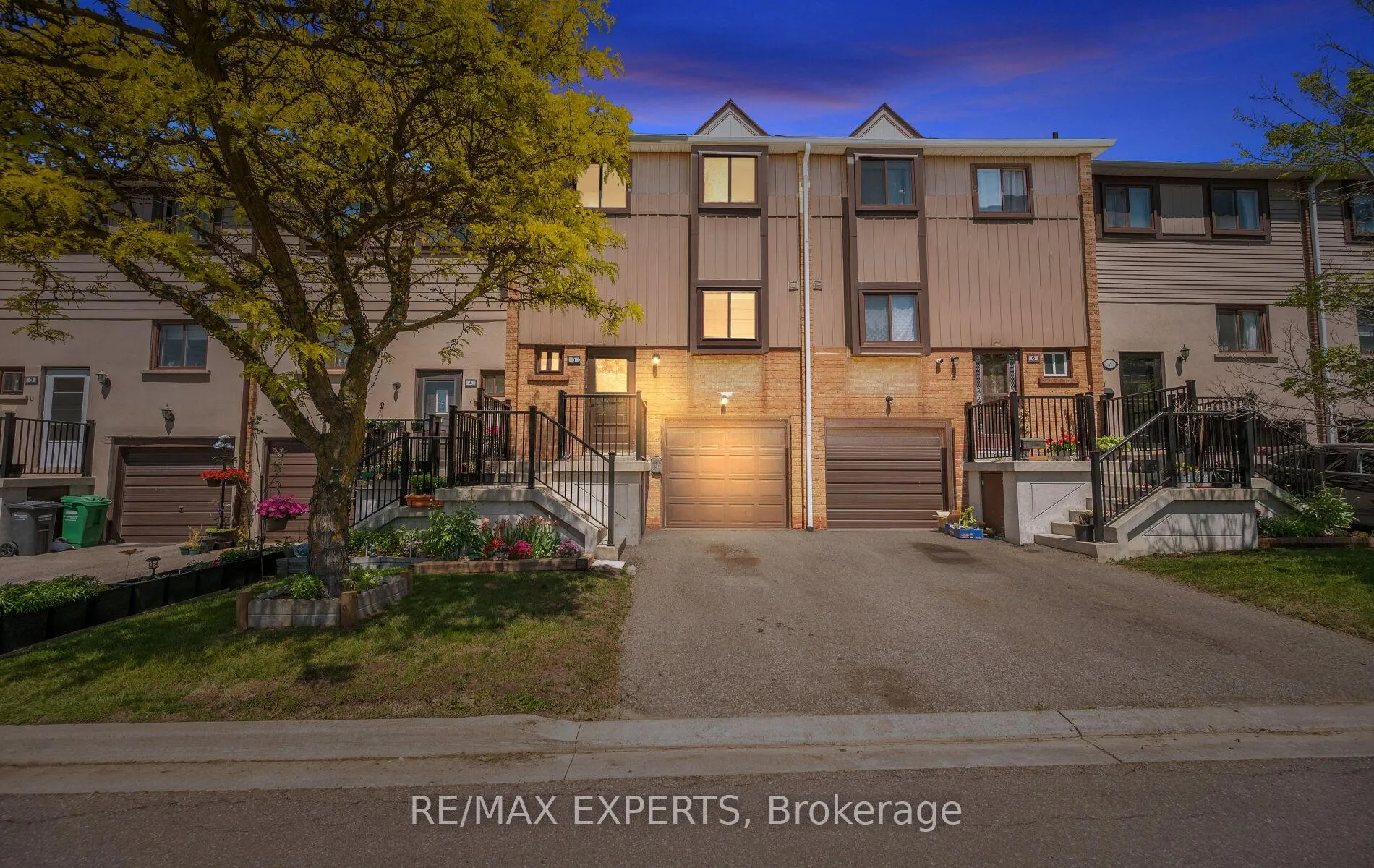 Photo 3 of 5 Moregate Crescent, Brampton, Central Park — HOMEH