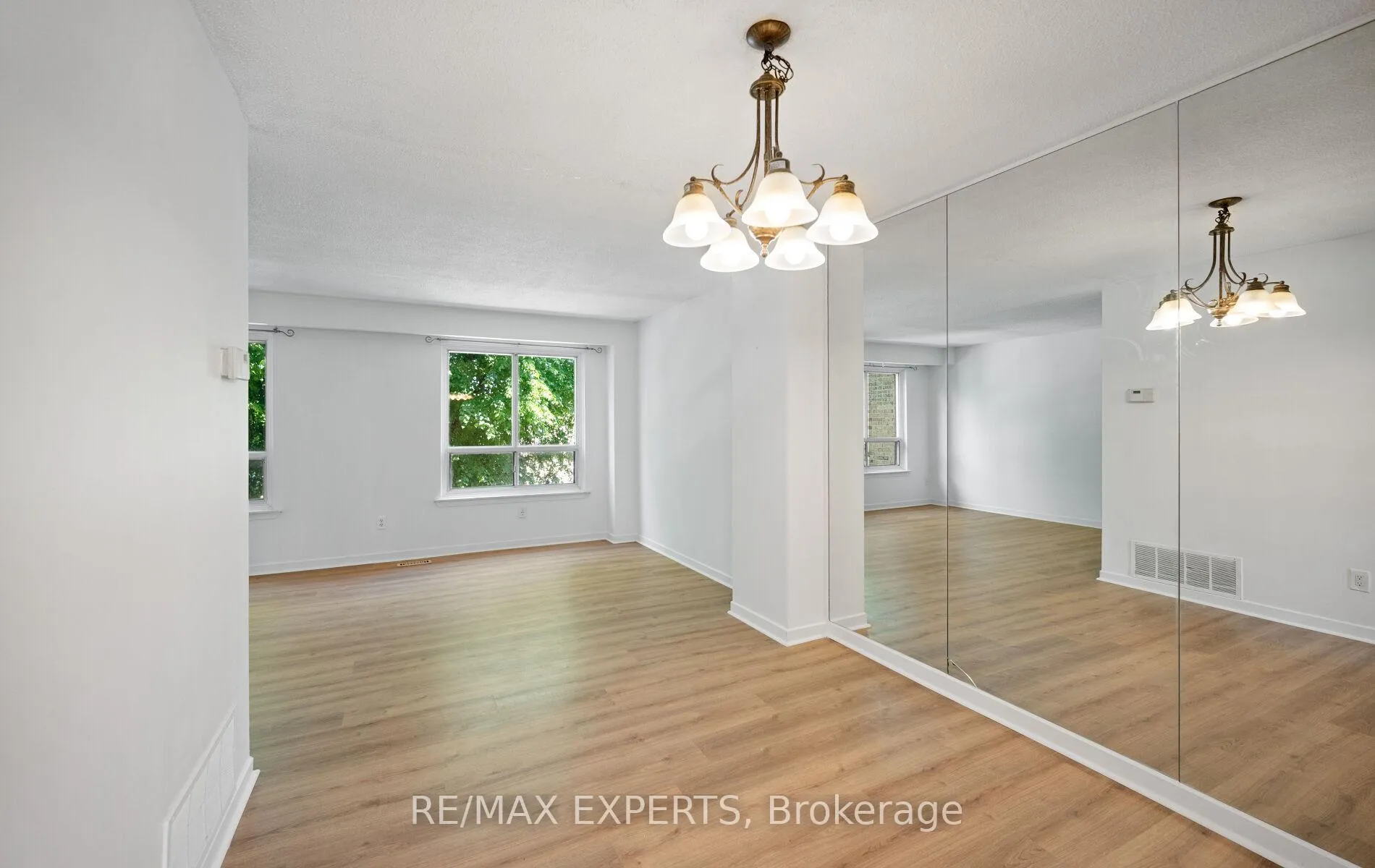 Photo 11 of 5 Moregate Crescent, Brampton, Central Park — HOMEH