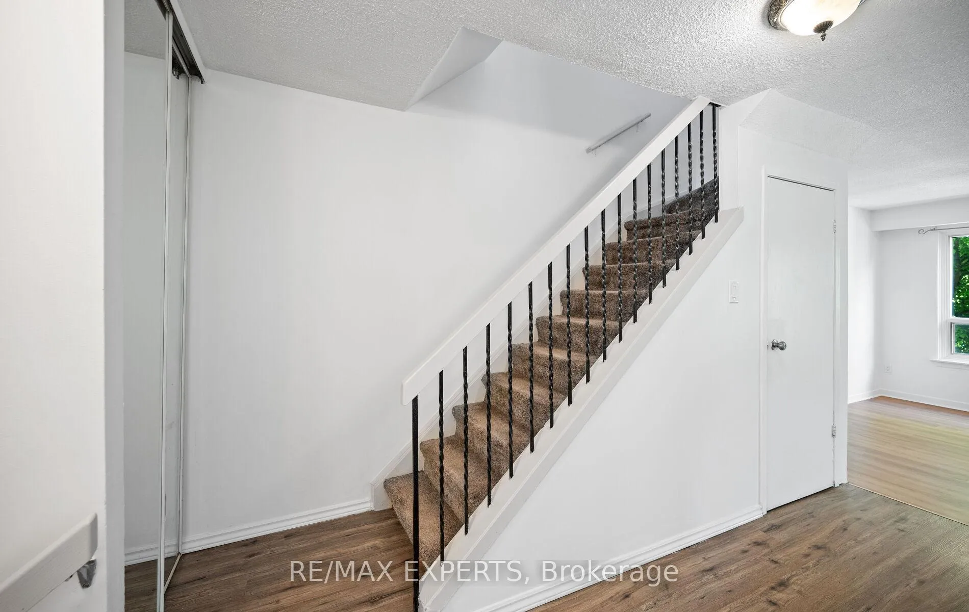 Photo 18 of 5 Moregate Crescent, Brampton, Central Park — HOMEH