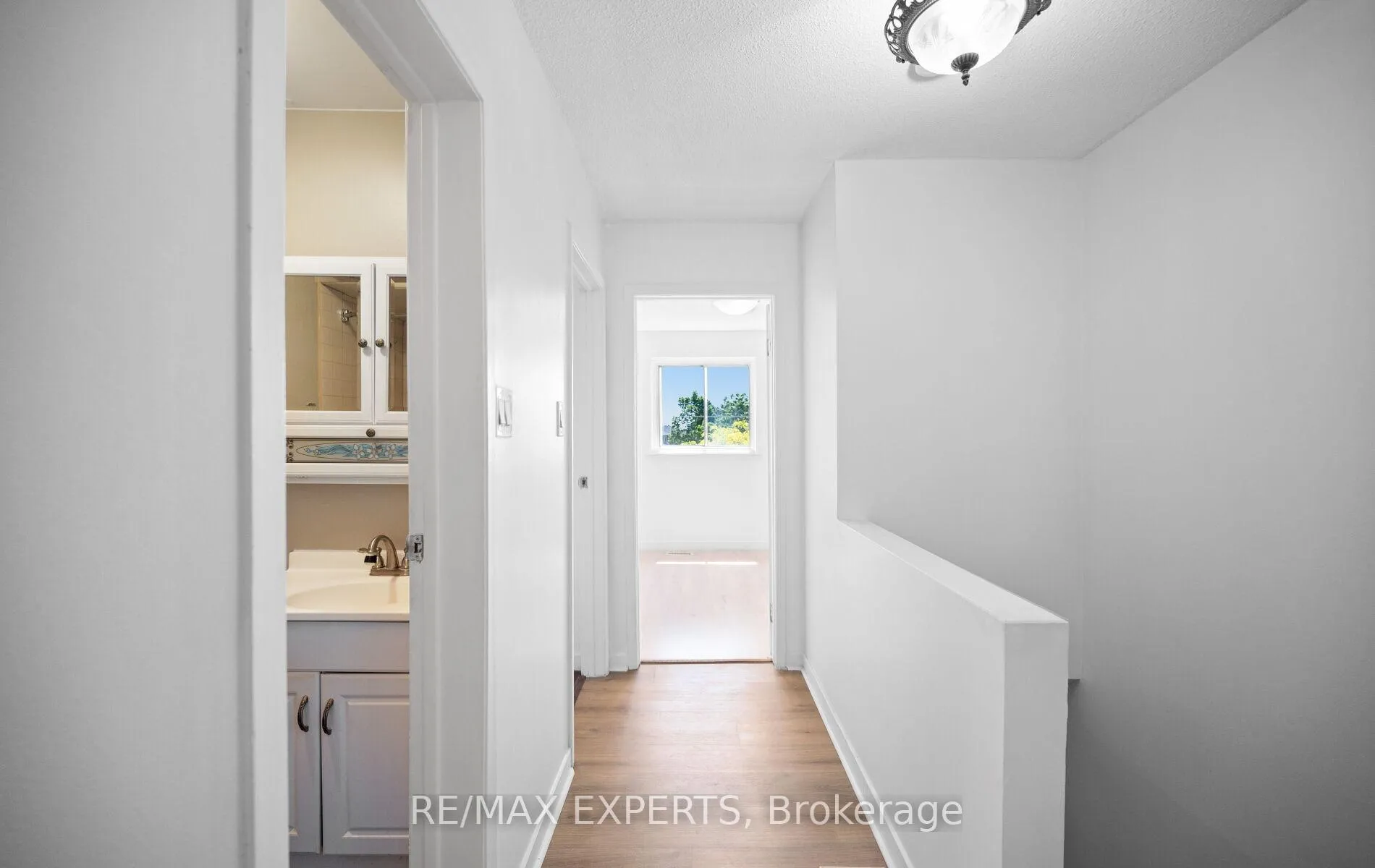 Photo 20 of 5 Moregate Crescent, Brampton, Central Park — HOMEH
