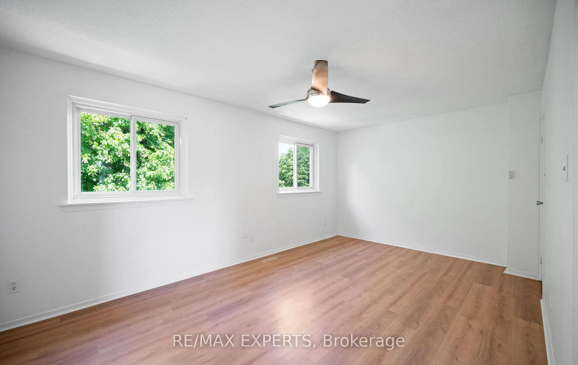 Photo 21 of 5 Moregate Crescent, Brampton, Central Park — HOMEH
