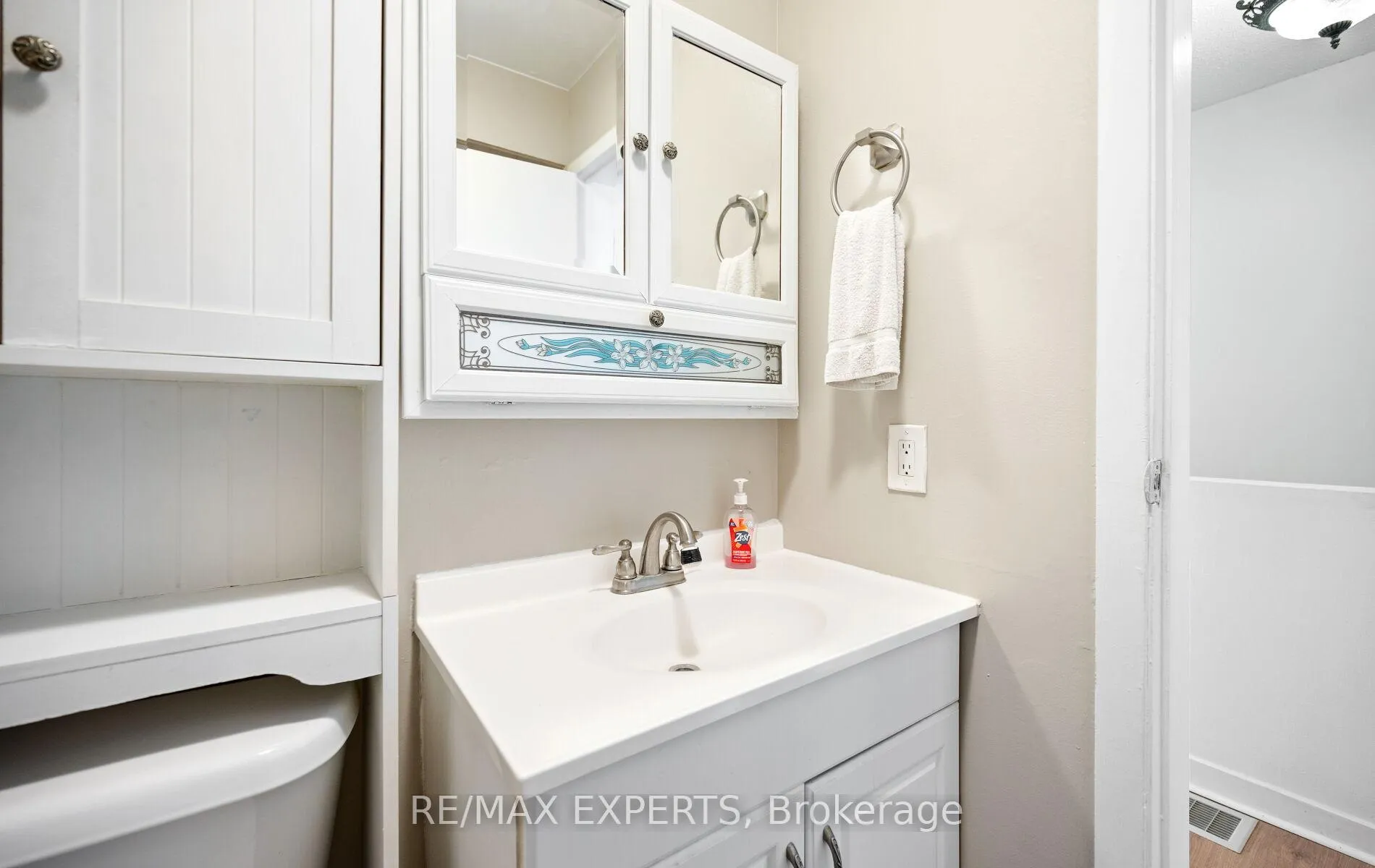Photo 32 of 5 Moregate Crescent, Brampton, Central Park — HOMEH