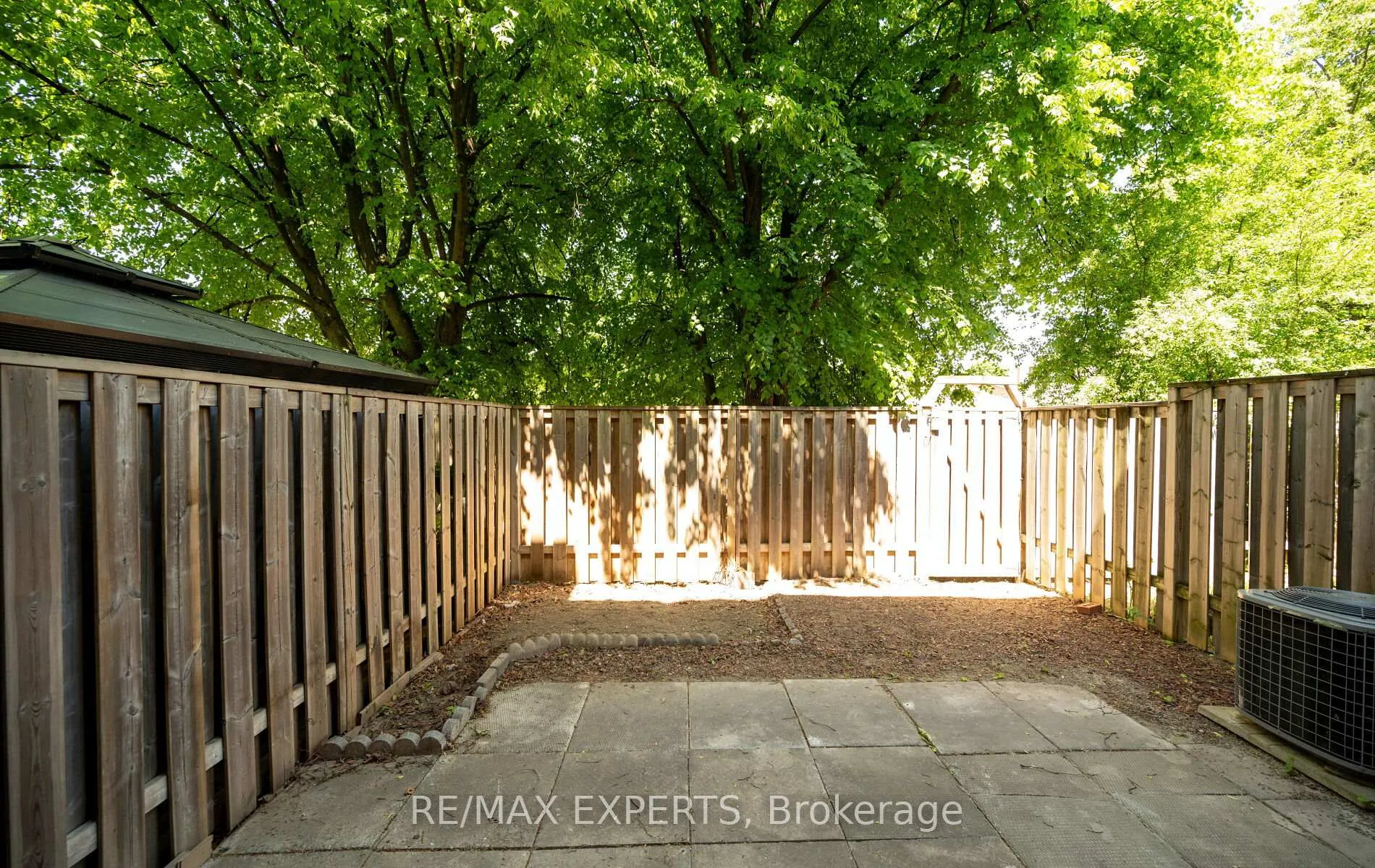 Photo 43 of 5 Moregate Crescent, Brampton, Central Park — HOMEH