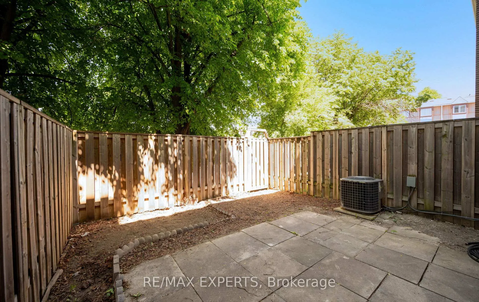 Photo 46 of 5 Moregate Crescent, Brampton, Central Park — HOMEH
