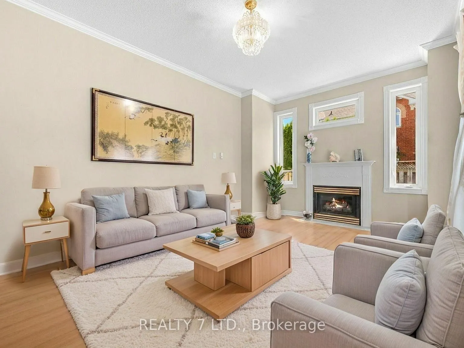 Photo 14 of 211 Downey Circle, Aurora, Bayview Wellington — HOMEH