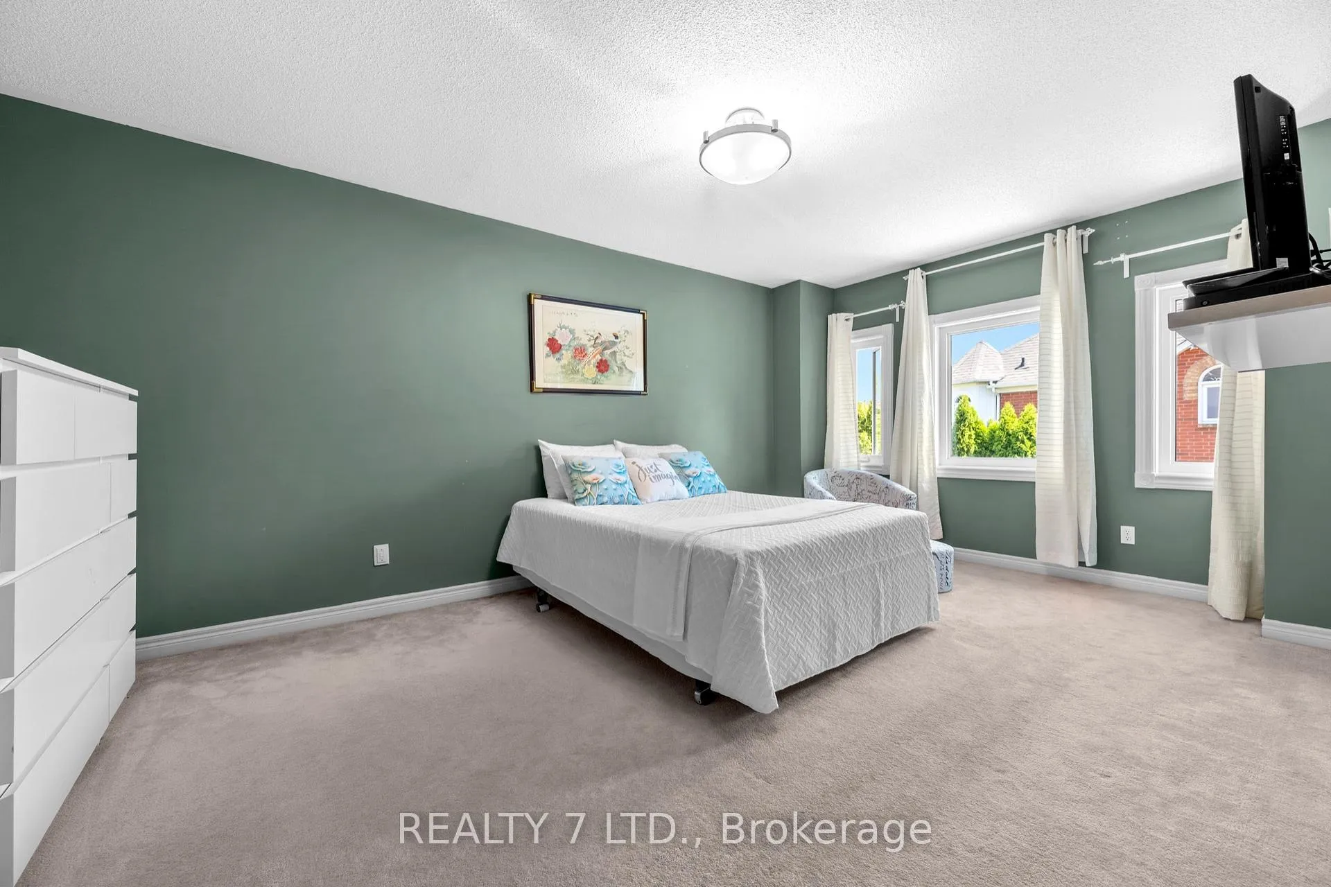 Photo 16 of 211 Downey Circle, Aurora, Bayview Wellington — HOMEH
