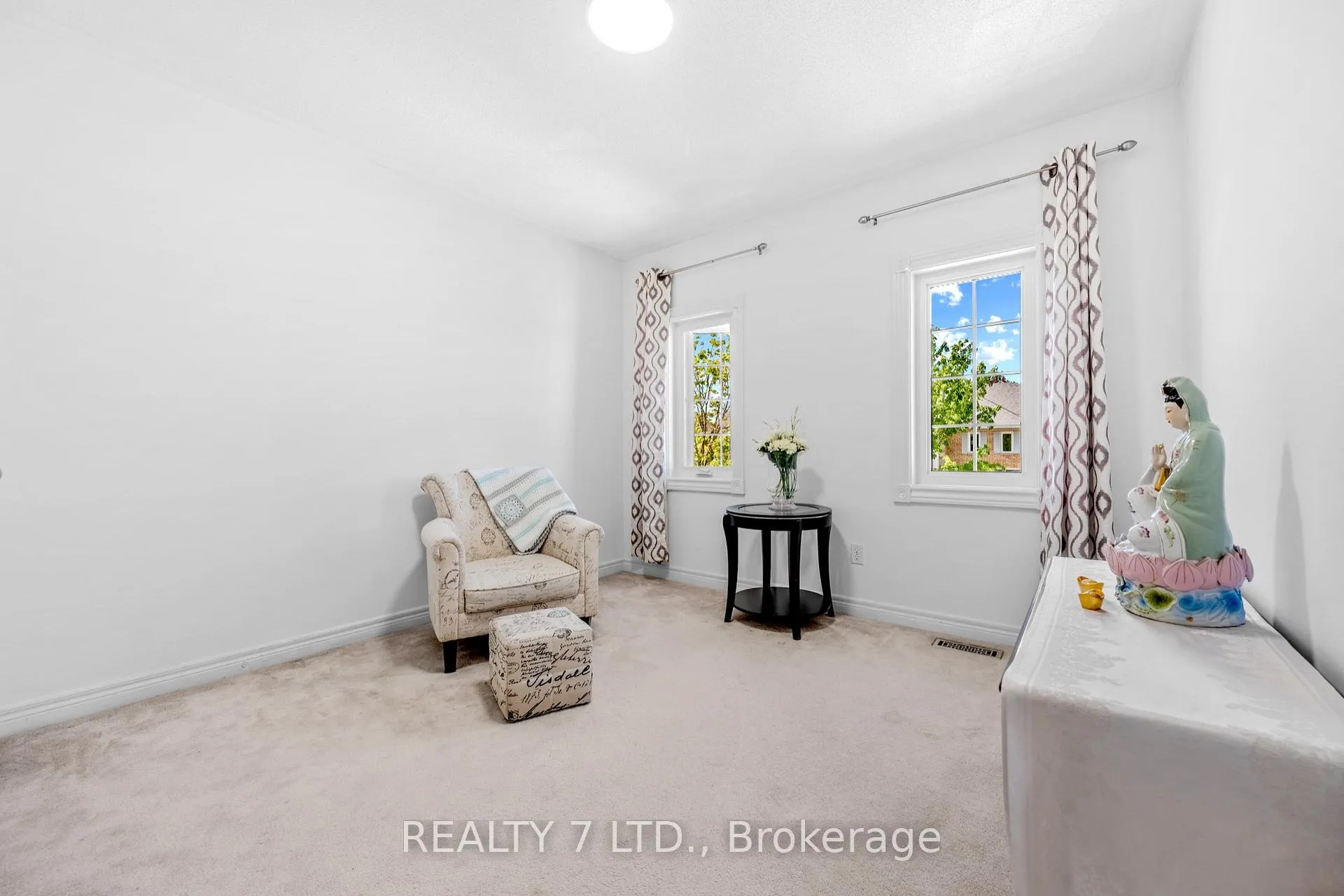 Photo 20 of 211 Downey Circle, Aurora, Bayview Wellington — HOMEH