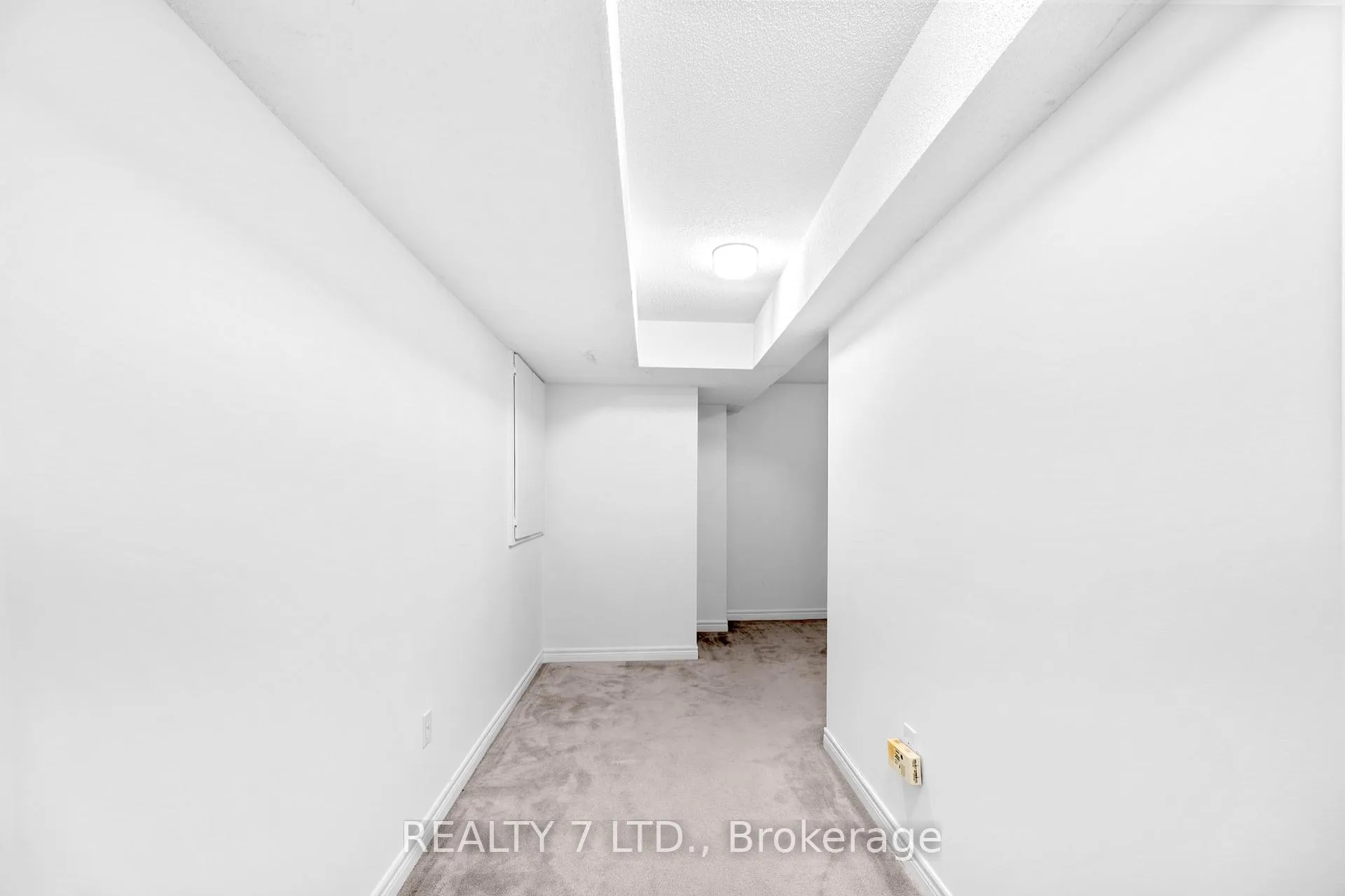 Photo 32 of 211 Downey Circle, Aurora, Bayview Wellington — HOMEH