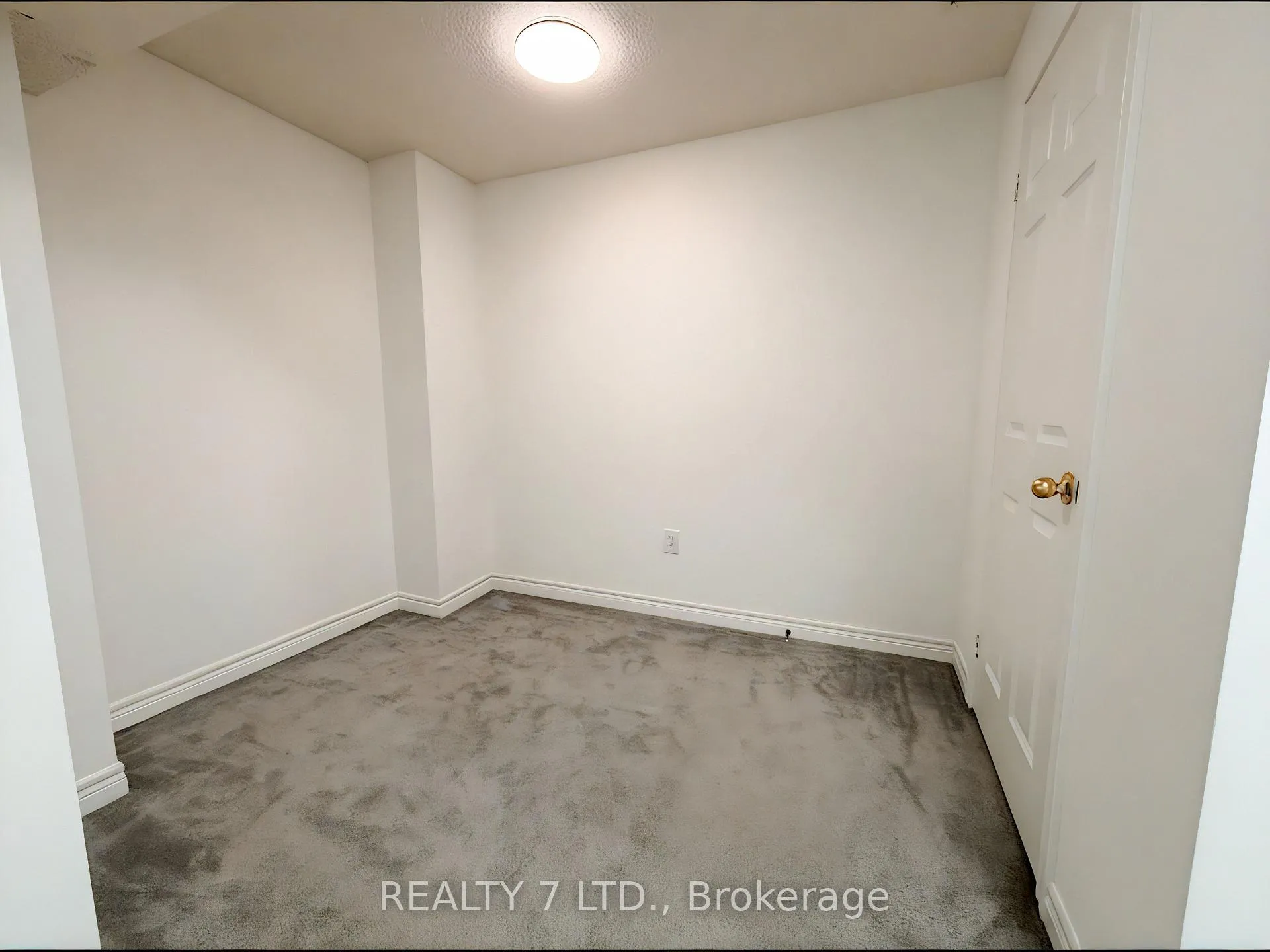 Photo 33 of 211 Downey Circle, Aurora, Bayview Wellington — HOMEH