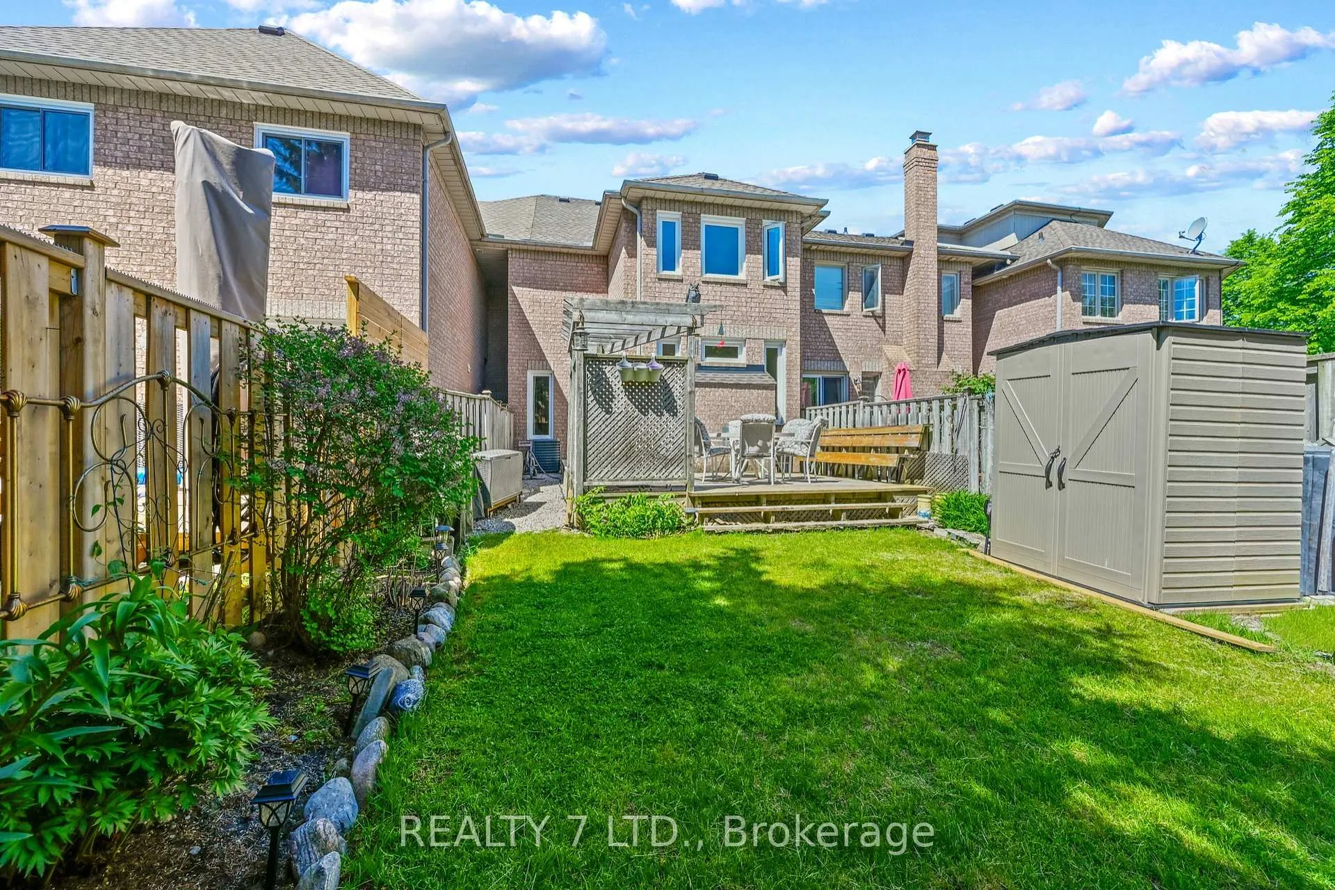 Photo 36 of 211 Downey Circle, Aurora, Bayview Wellington — HOMEH