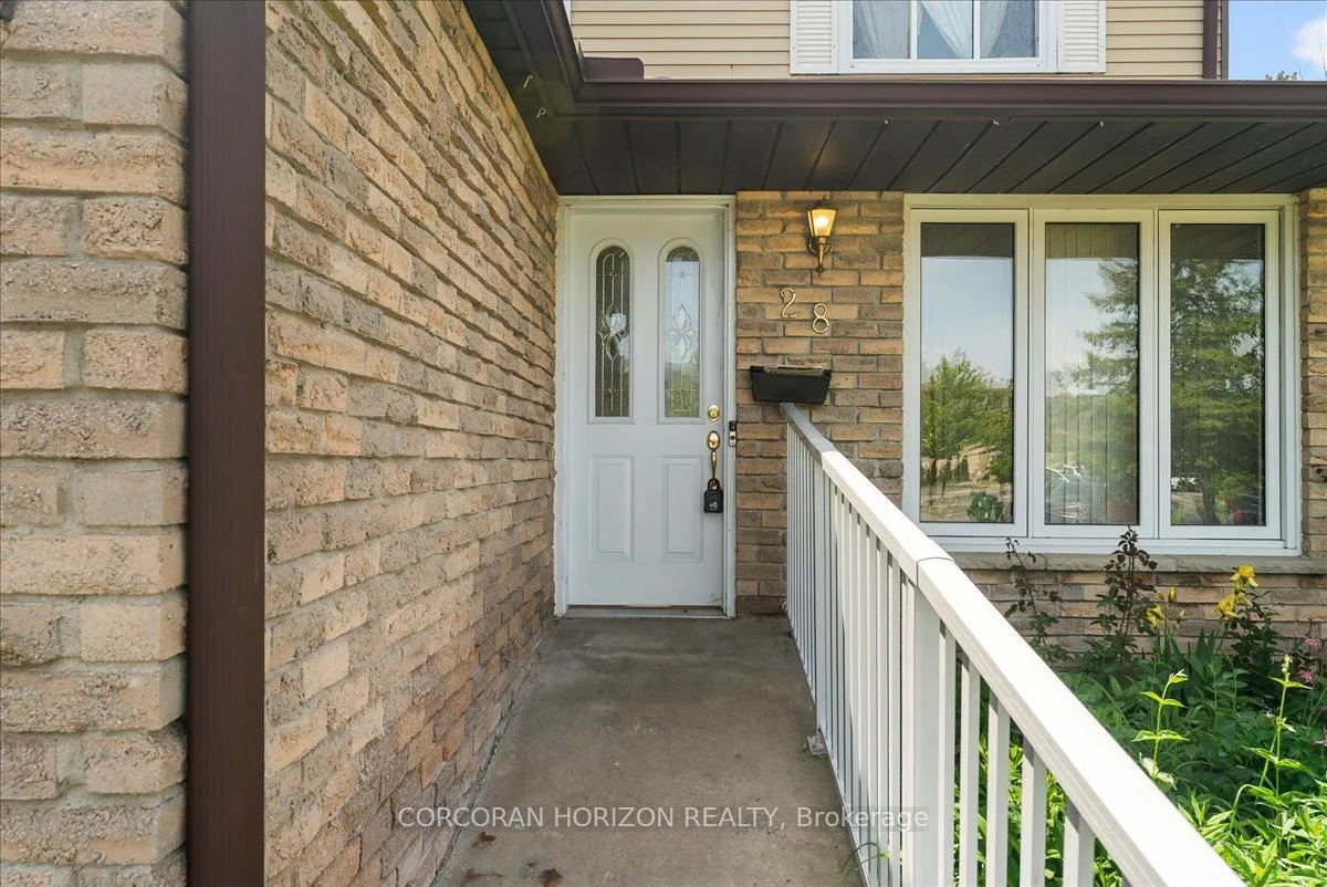 Photo 2 of 28 Chad Crescent, Scarborough, Malvern — HOMEH