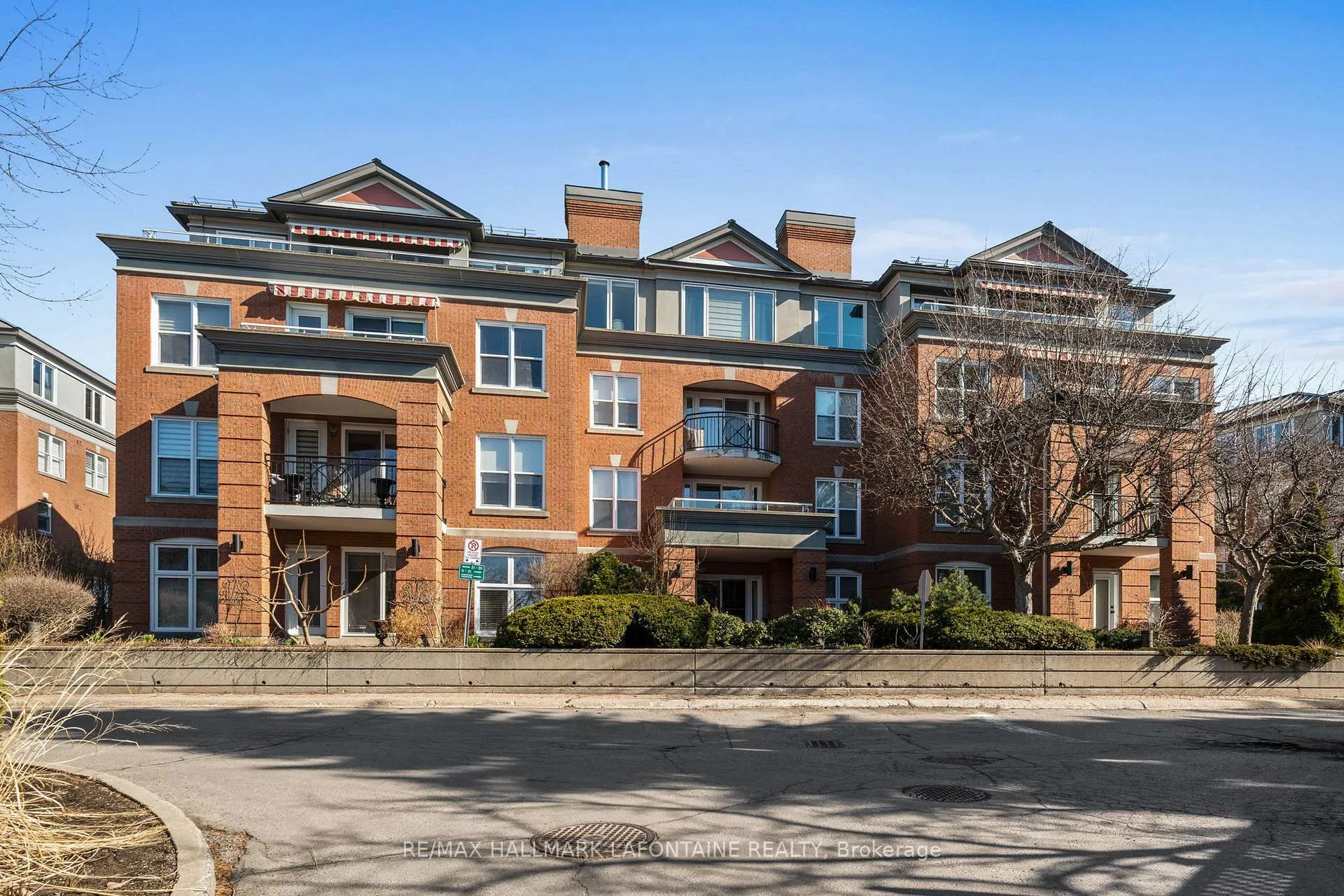 Photo 1 of Unit 101, 21 Durham Private, Ottawa, Lindenlea — HOMEH