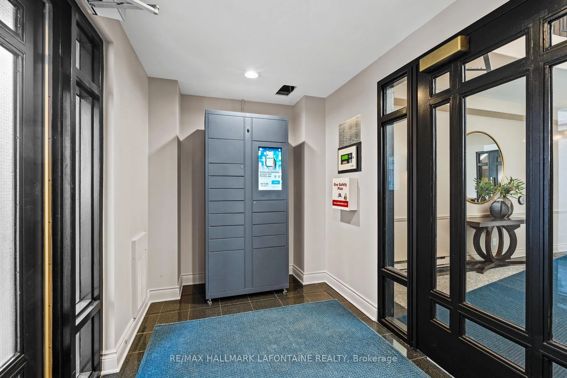 Photo 7 of Unit 101, 21 Durham Private, Ottawa, Lindenlea — HOMEH