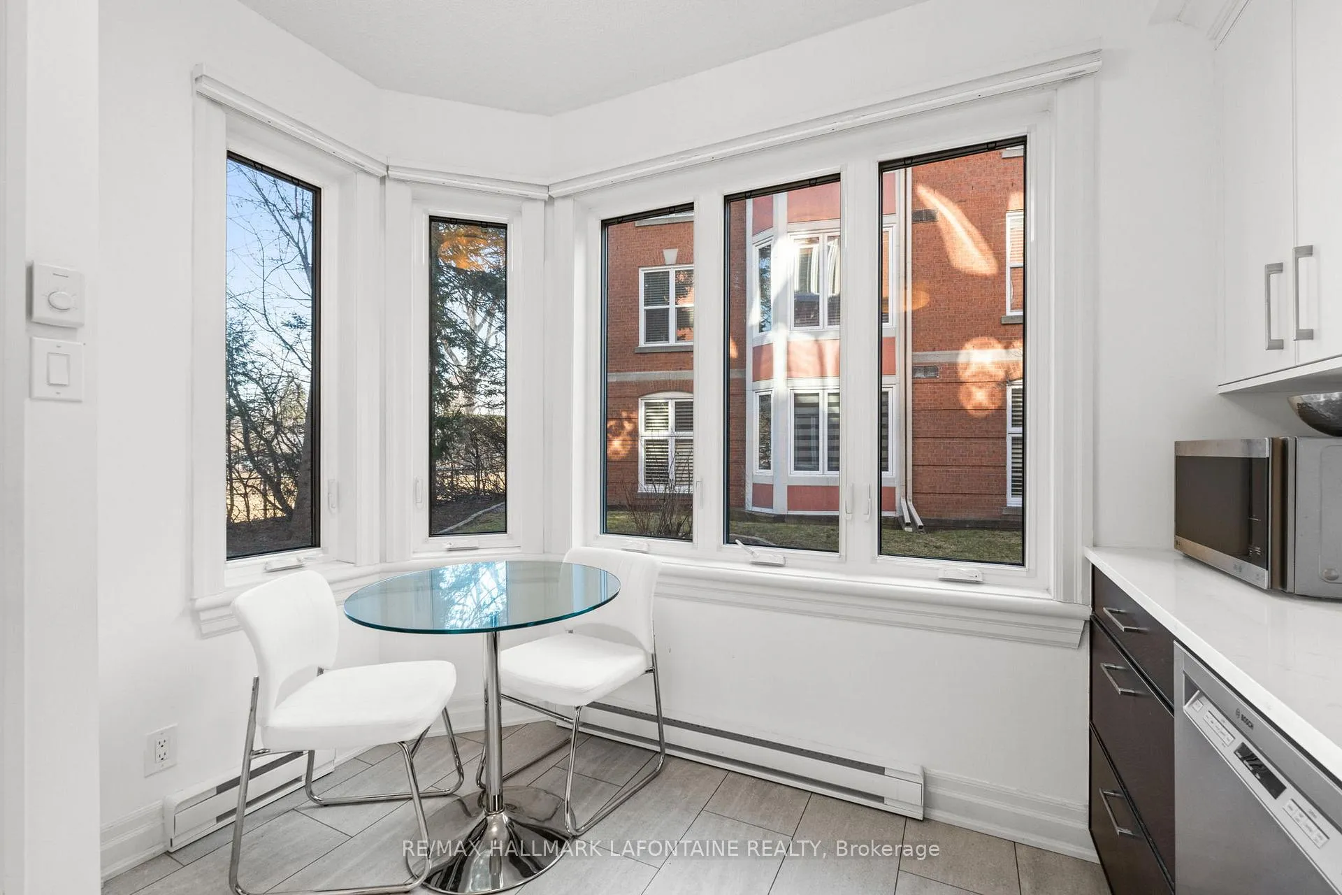 Photo 25 of Unit 101, 21 Durham Private, Ottawa, Lindenlea — HOMEH