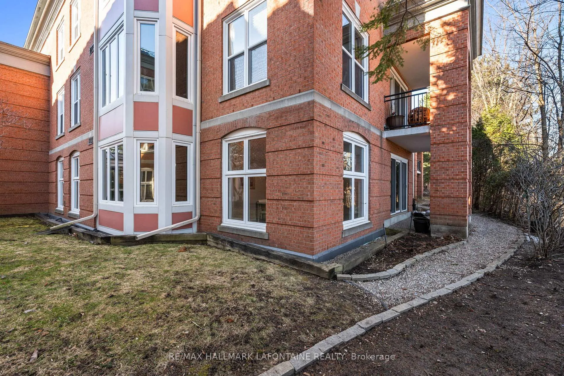 Photo 38 of Unit 101, 21 Durham Private, Ottawa, Lindenlea — HOMEH