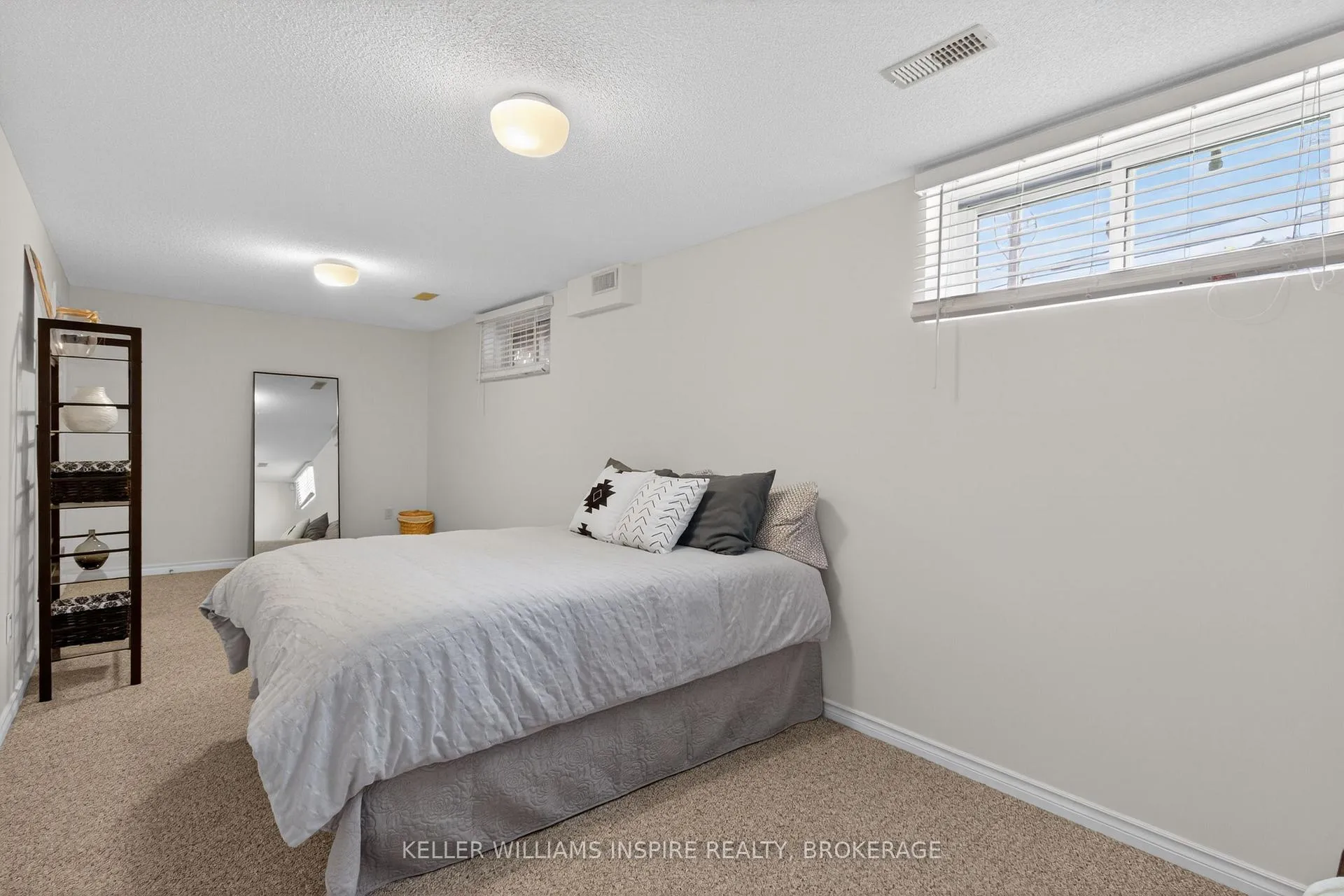 Photo 31 of 69 Barker Drive, Kingston, Kingston East (Incl Barret Crt) — HOMEH