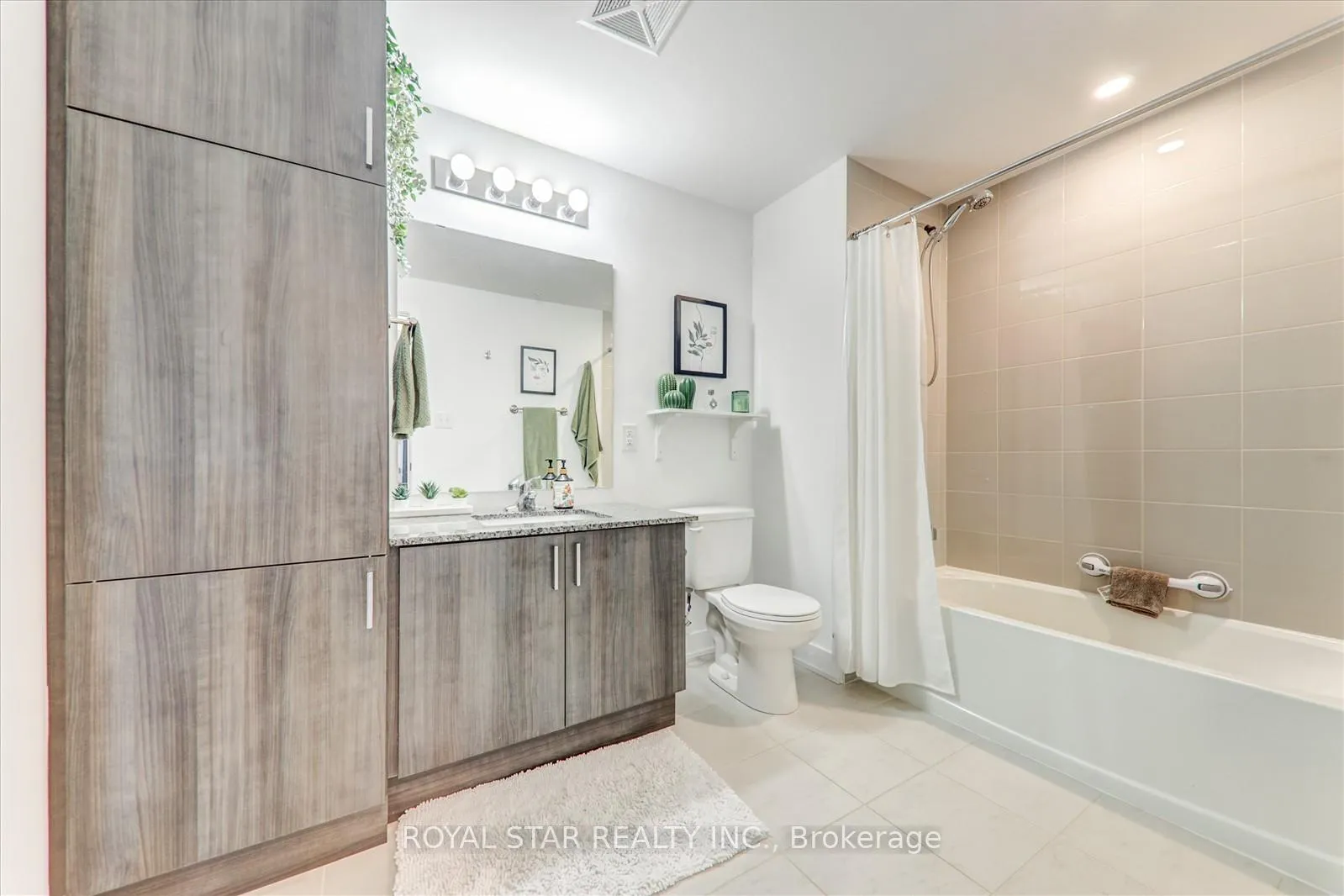 Photo 21 of Unit 401, 1 Chef Lane, Barrie, Rural Barrie Southeast — HOMEH