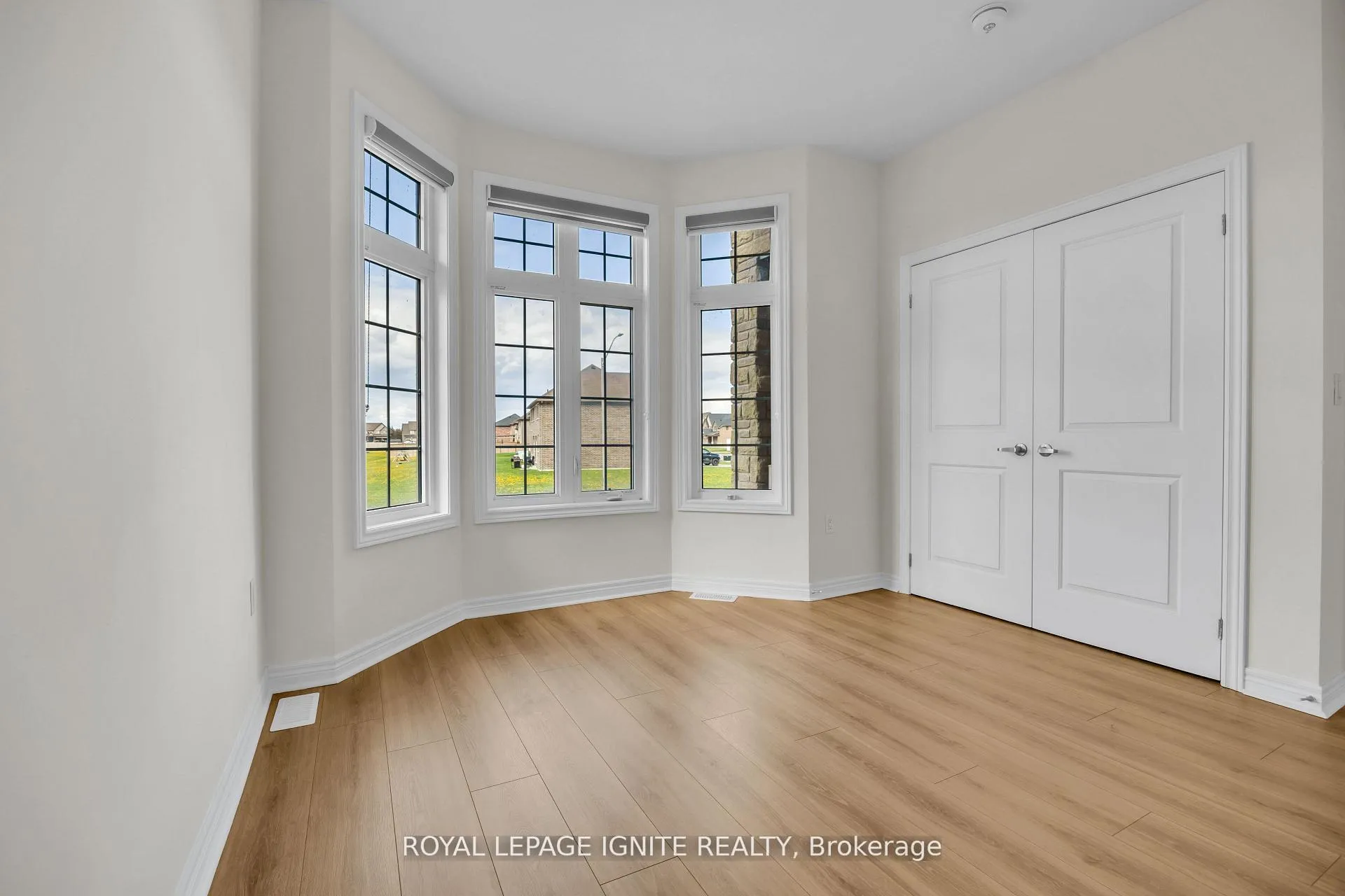 Photo 5 of 83 Summer Breeze Drive, Quinte West, Murray Ward — HOMEH