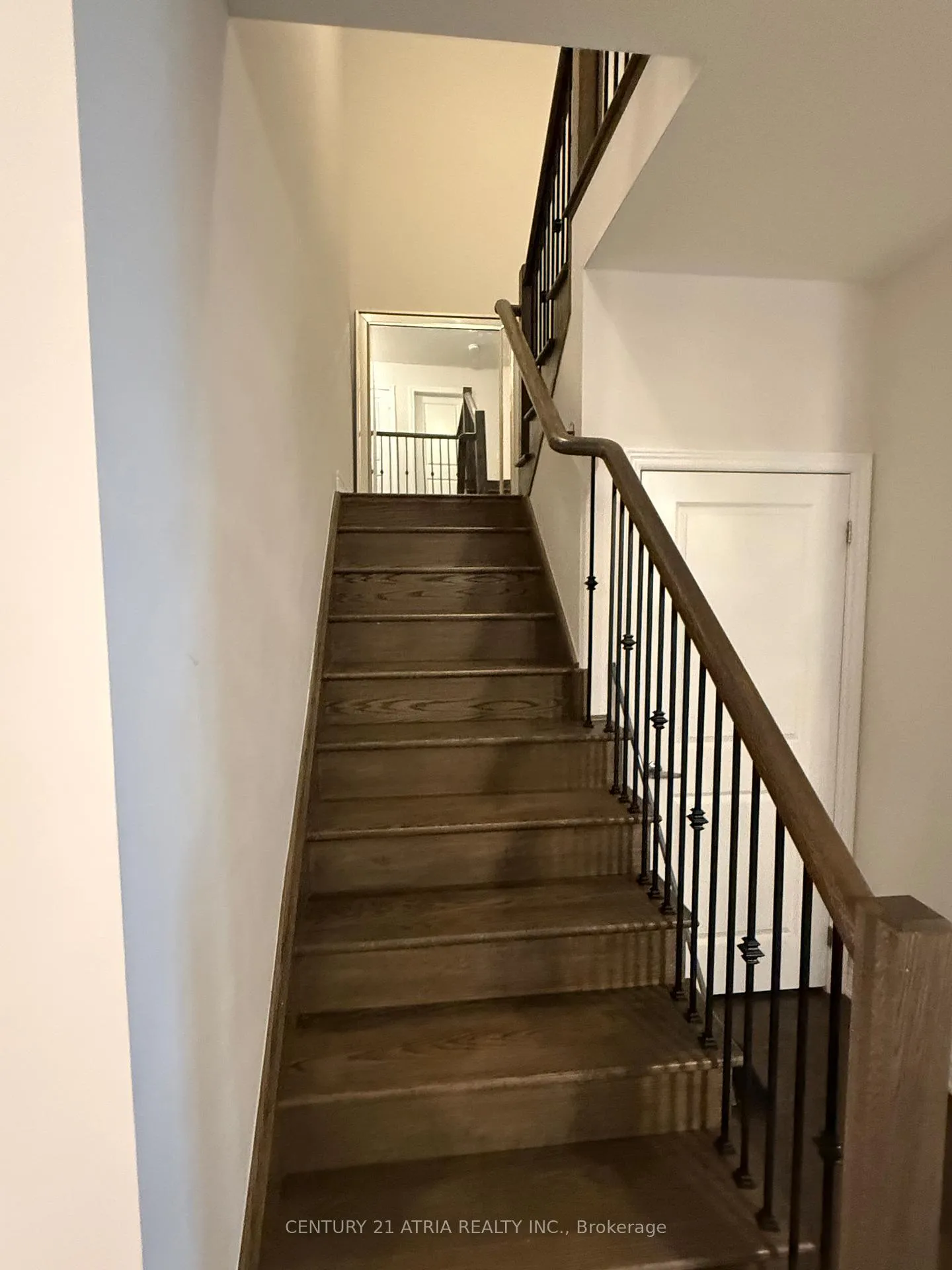 Photo 5 of 1469 Davis Loop, Innisfil, Lefroy — HOMEH
