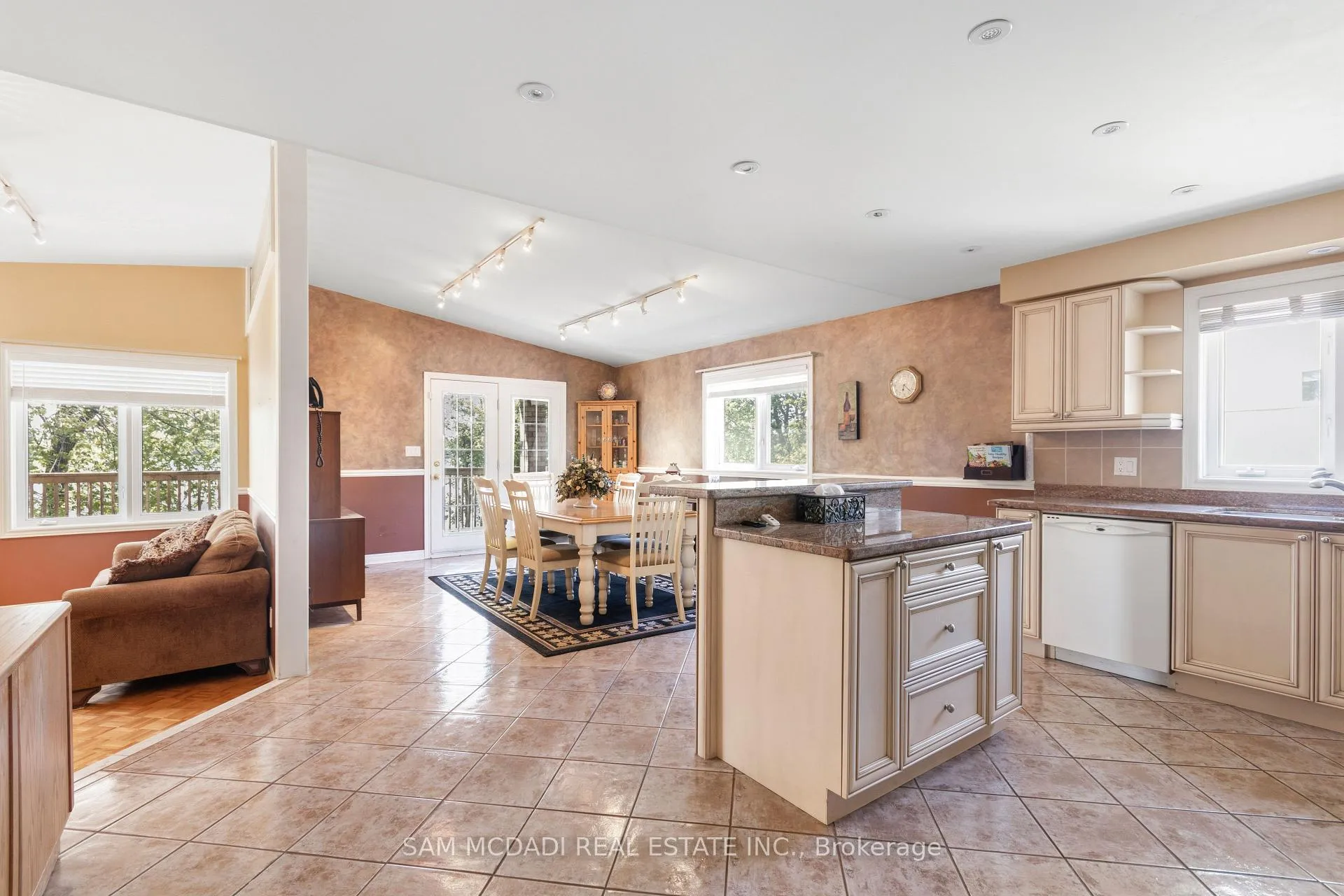 Photo 6 of 84 Maryland Drive, Selwyn — HOMEH