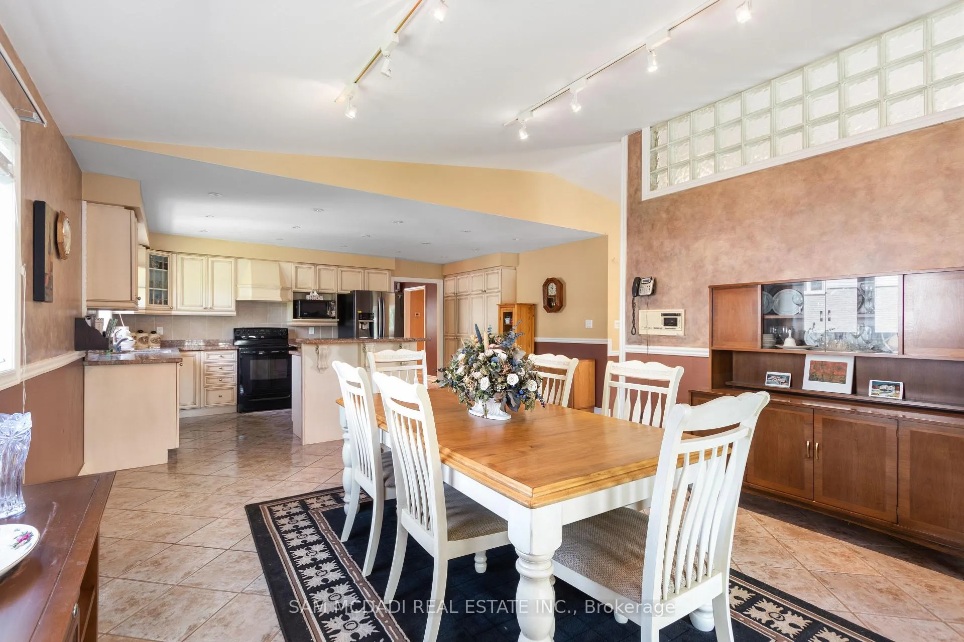 Photo 12 of 84 Maryland Drive, Selwyn — HOMEH