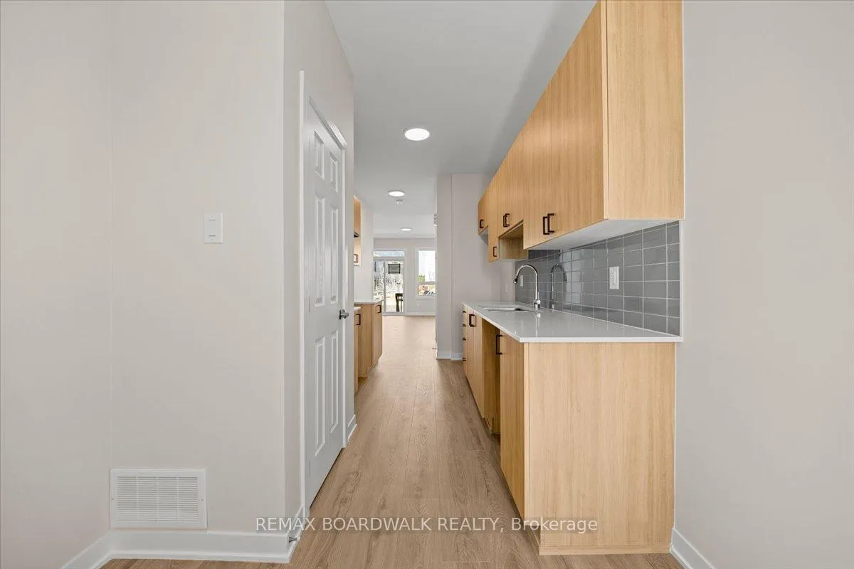 Photo 4 of 249 Lamarche Avenue, Ottawa, Chapel Hill South - Orleans Village — HOMEH