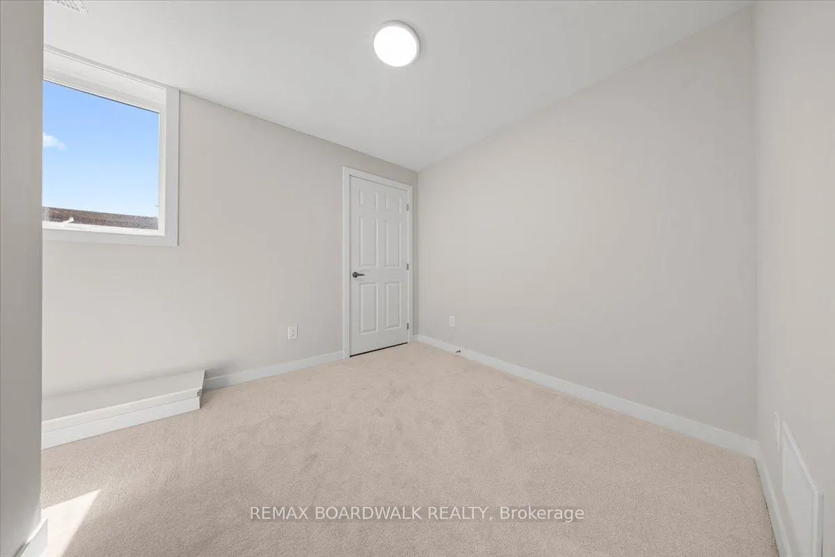 Photo 18 of 249 Lamarche Avenue, Ottawa, Chapel Hill South - Orleans Village — HOMEH