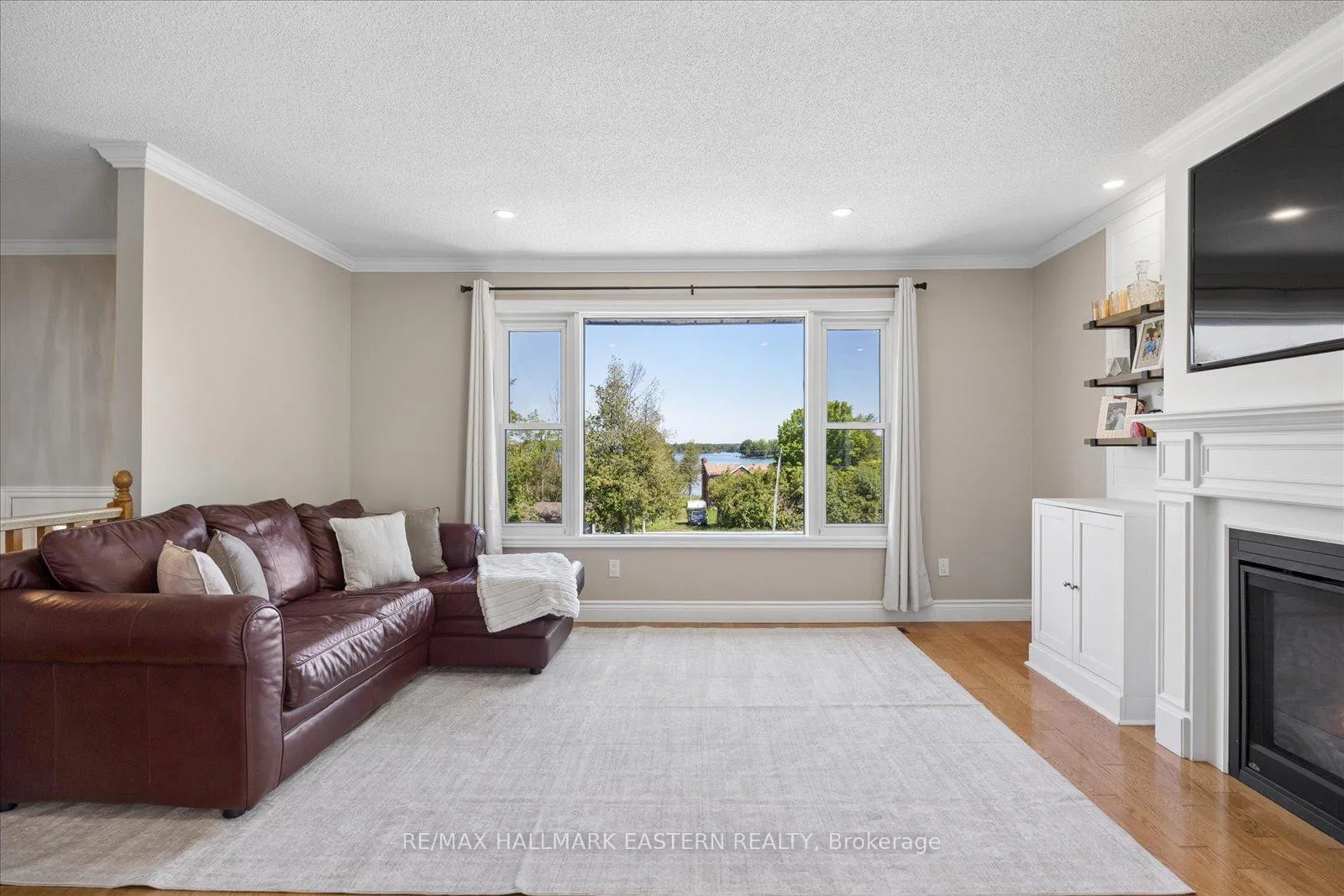 Photo 10 of 829 Kimberly Drive, Selwyn — HOMEH
