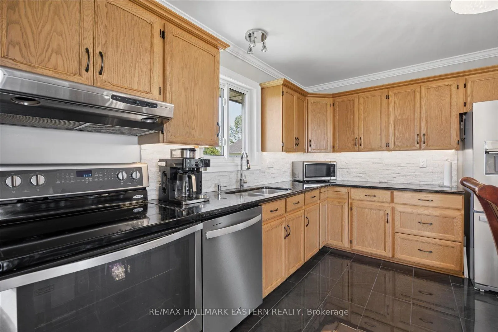 Photo 18 of 829 Kimberly Drive, Selwyn — HOMEH