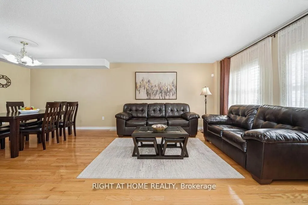 Photo 4 of 25 Nobbs Drive, Ajax, Northwest Ajax — HOMEH