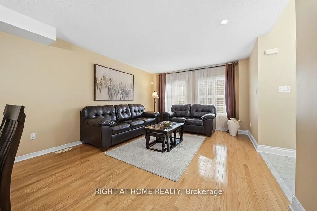 Photo 5 of 25 Nobbs Drive, Ajax, Northwest Ajax — HOMEH