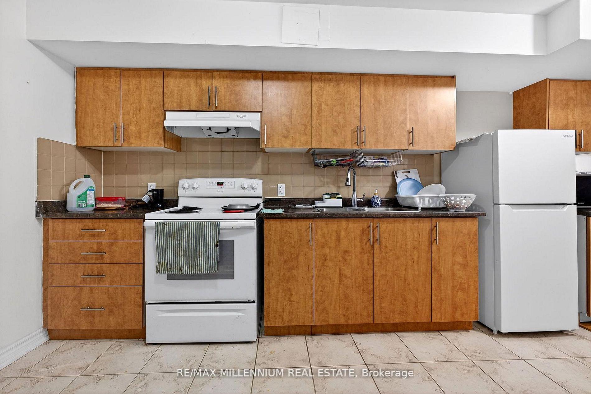 Photo 9 of 75 Twin Hill Crescent, Vaughan, Vellore Village — HOMEH