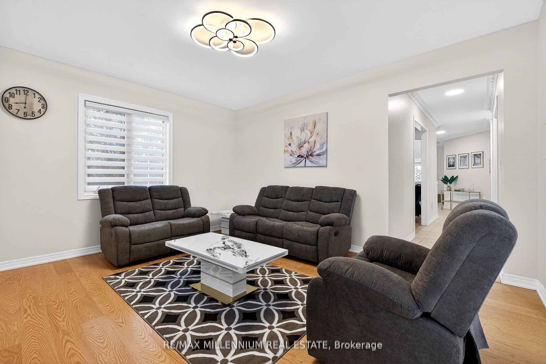 Photo 12 of 75 Twin Hill Crescent, Vaughan, Vellore Village — HOMEH