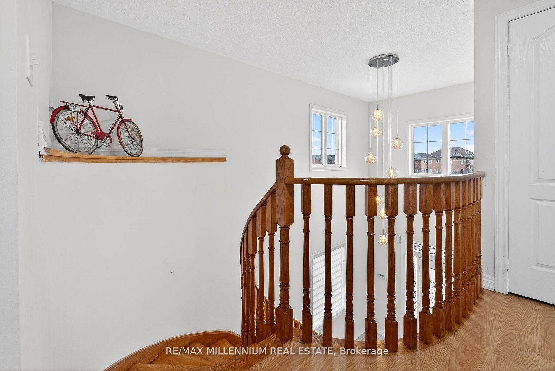 Photo 19 of 75 Twin Hill Crescent, Vaughan, Vellore Village — HOMEH