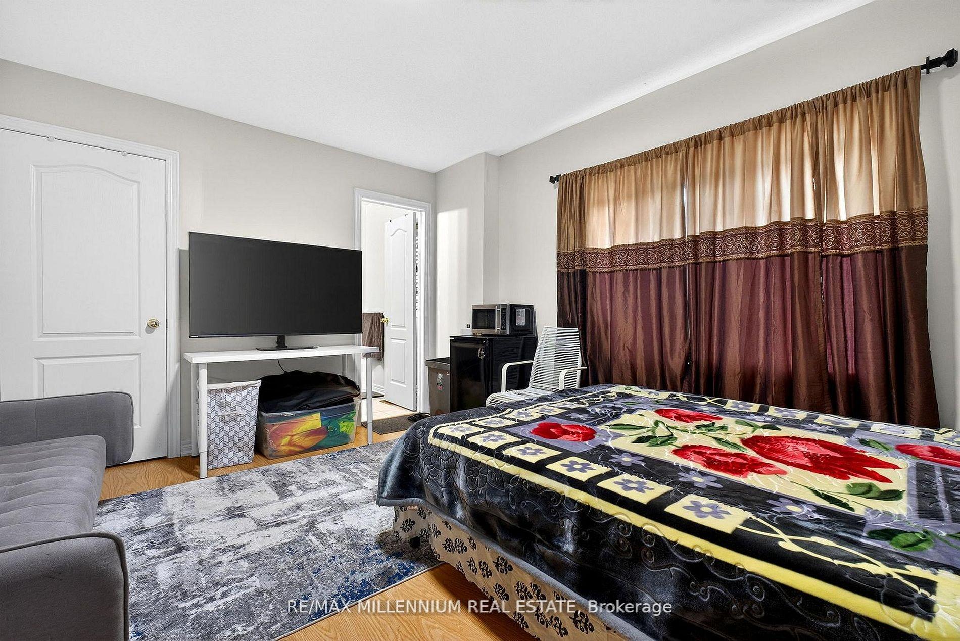 Photo 25 of 75 Twin Hill Crescent, Vaughan, Vellore Village — HOMEH