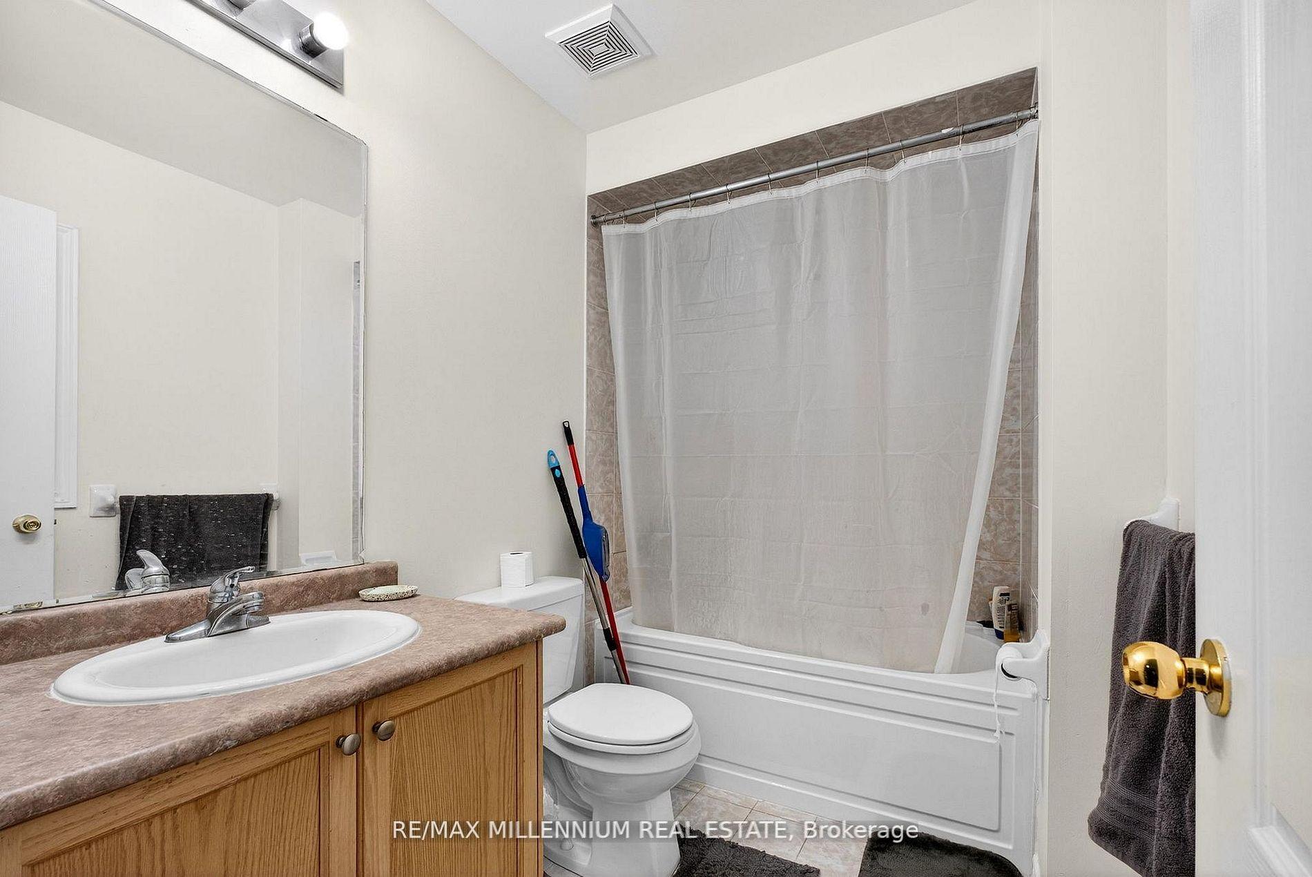 Photo 30 of 75 Twin Hill Crescent, Vaughan, Vellore Village — HOMEH