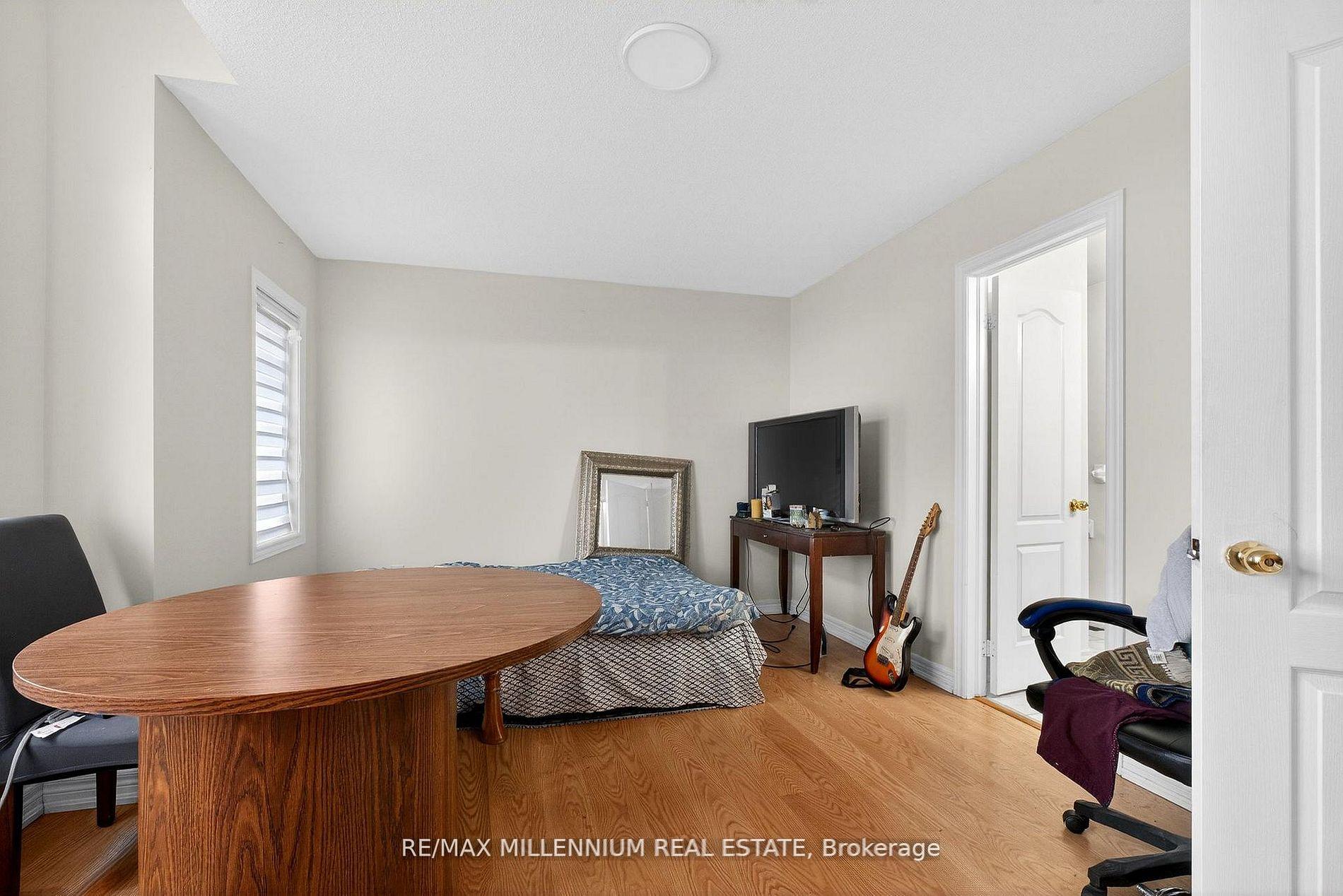 Photo 32 of 75 Twin Hill Crescent, Vaughan, Vellore Village — HOMEH