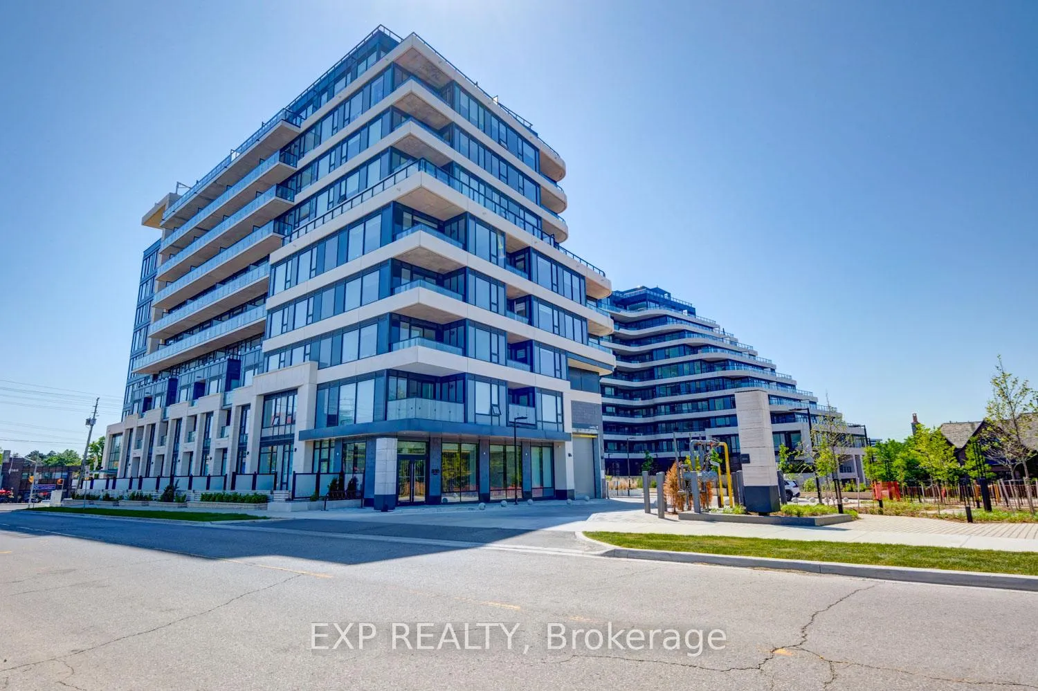 Photo 6 of Unit 401, 8188 Yonge Street, Vaughan, Uplands — HOMEH
