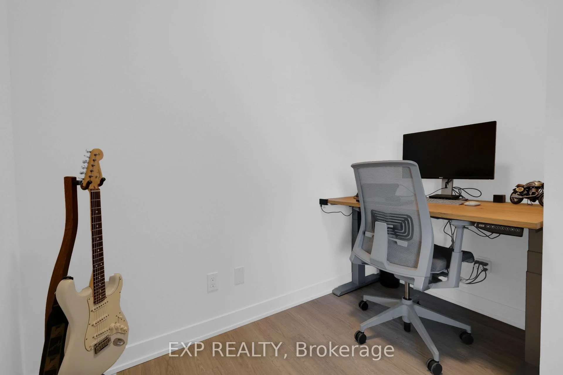 Photo 26 of Unit 401, 8188 Yonge Street, Vaughan, Uplands — HOMEH