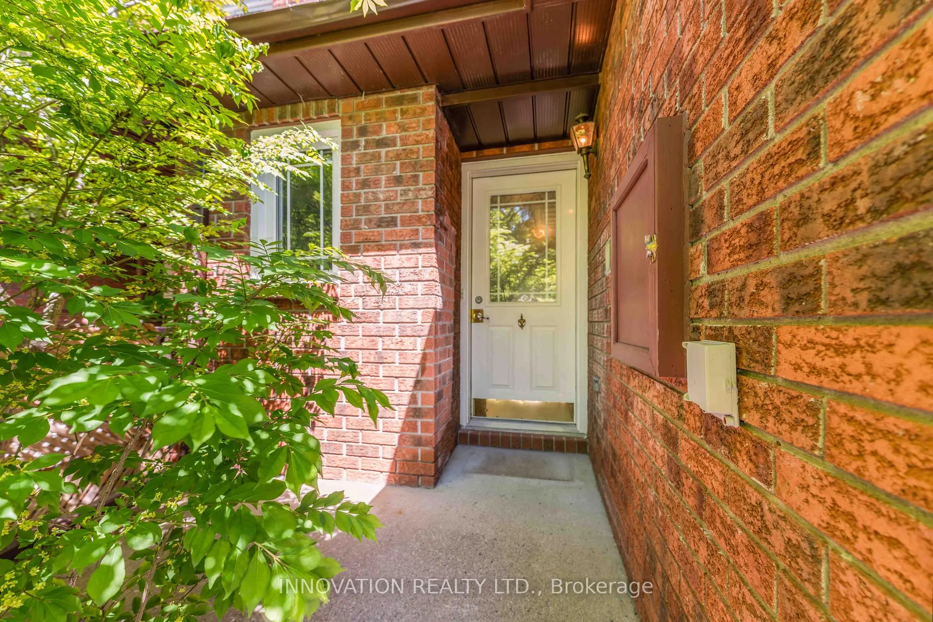 Photo 3 of 5 Harrington Court, Ottawa, Kanata - Kanata Lakes/Heritage Hills — HOMEH
