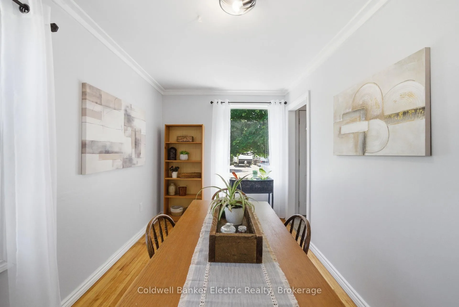 Photo 11 of 780 Brown Street, Peterborough, Otonabee Ward 1 — HOMEH