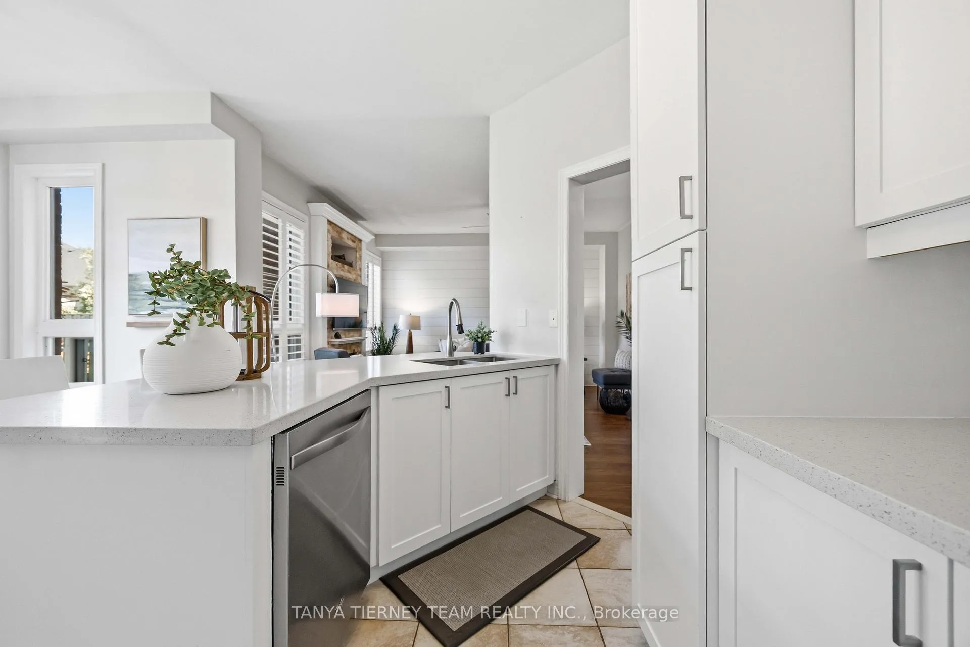 Photo 16 of 9 Penhurst Drive, Whitby, Brooklin — HOMEH