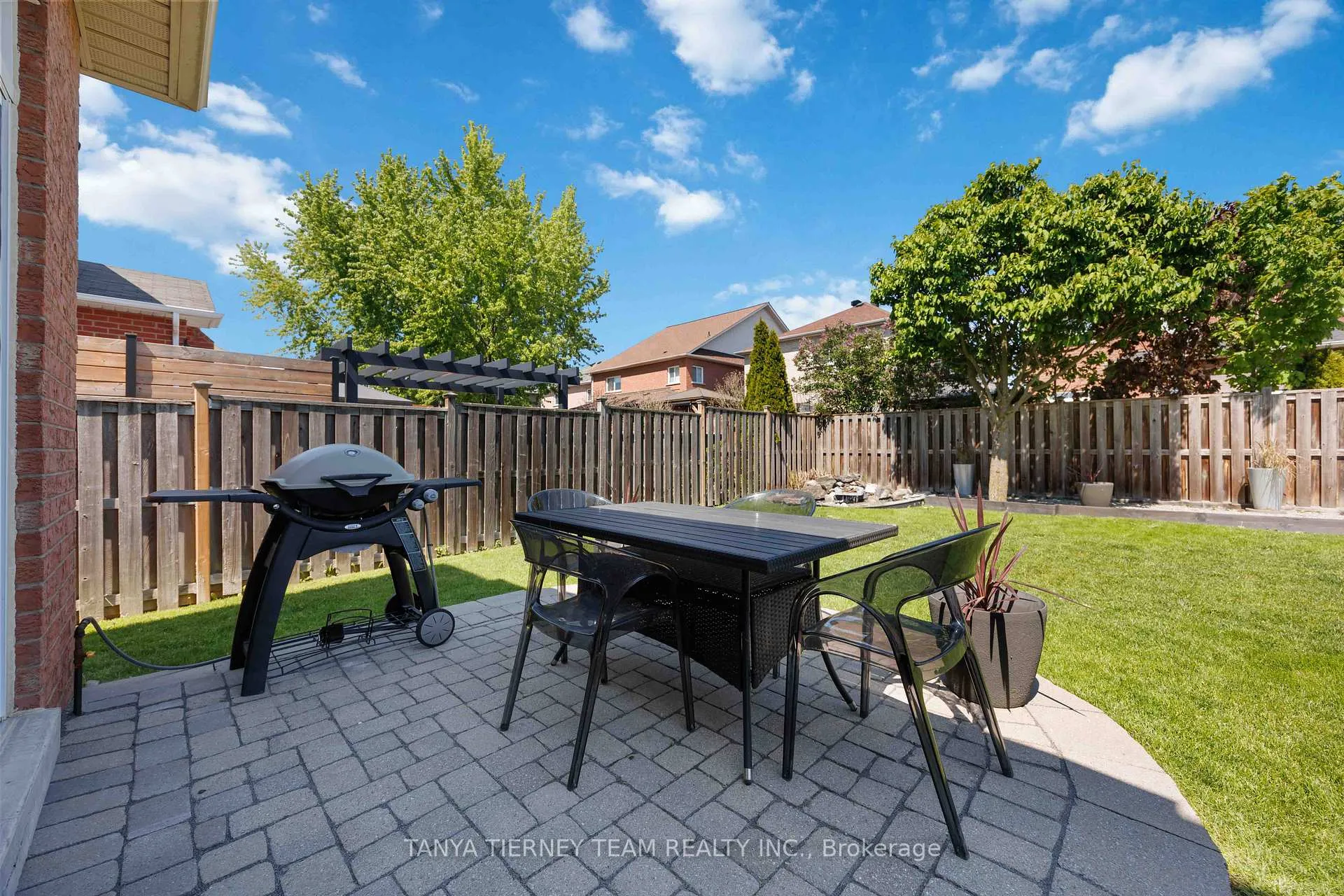 Photo 42 of 9 Penhurst Drive, Whitby, Brooklin — HOMEH
