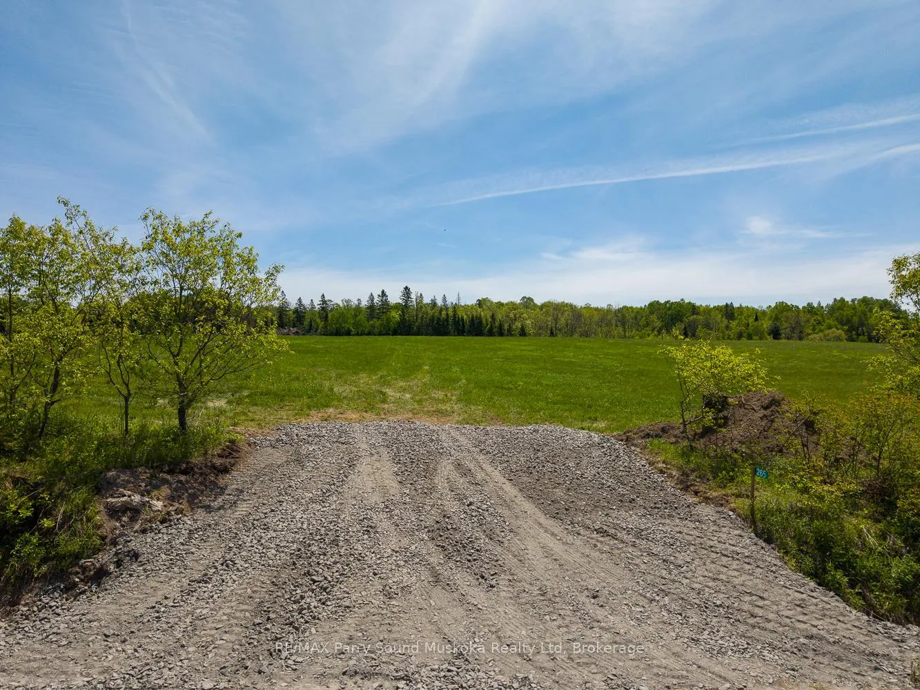 Photo 8 of 265 Balsam Road, McKellar — HOMEH
